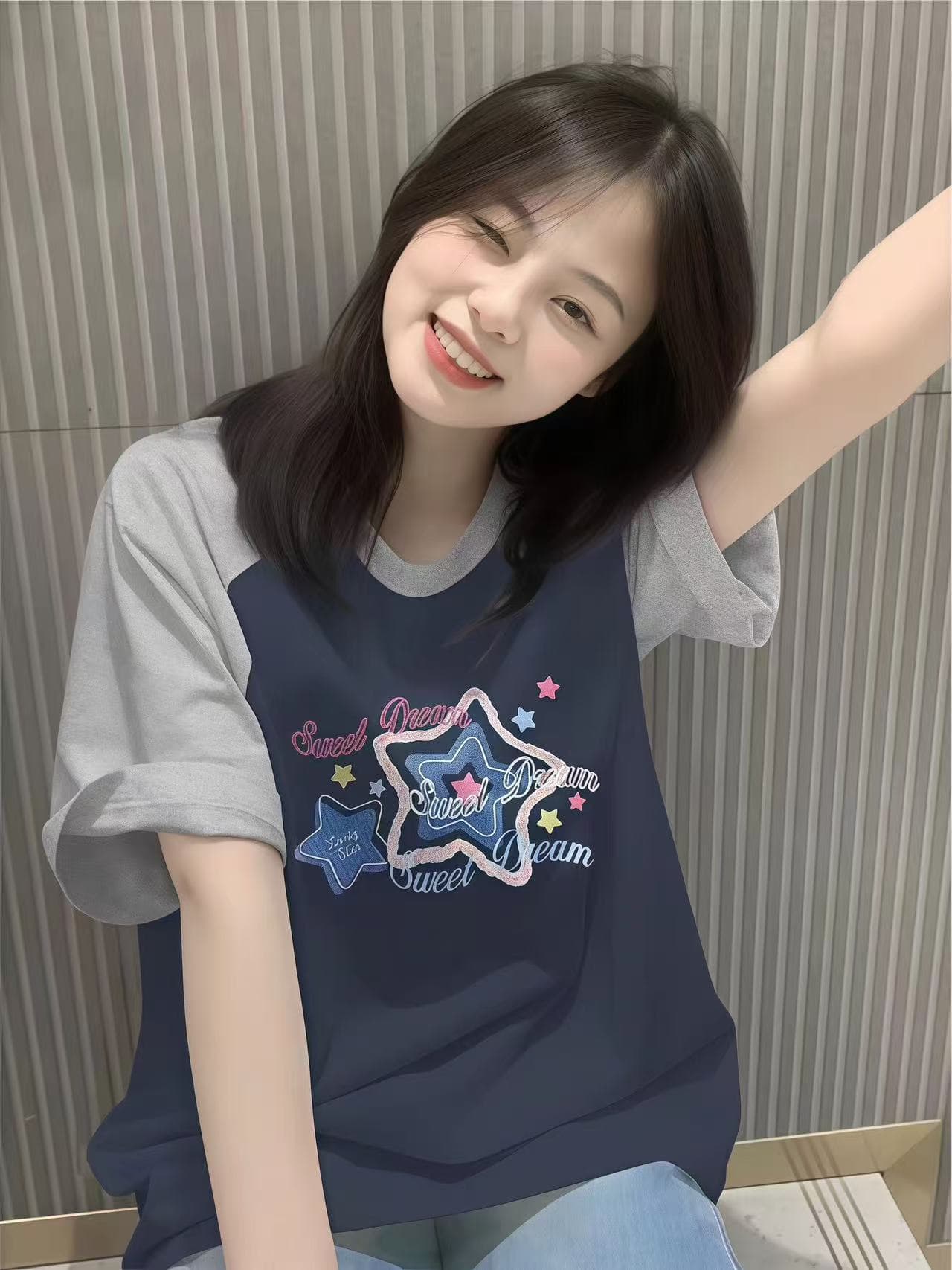 높은 품질 순면 빗질하다 닫기 인쇄 플라워 인서트 색상 소뿔 소매 루즈핏 패치워크 색상 반팔 티셔츠 여성