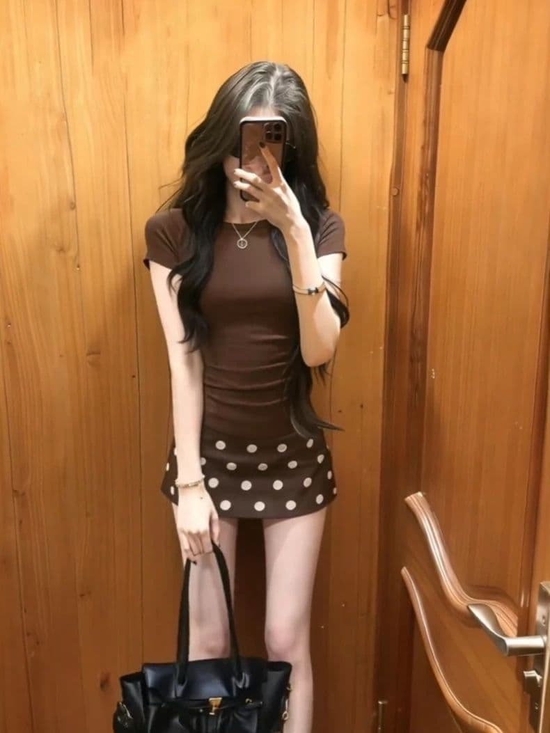 한 부서 레트로 핫걸 긍정적 인 어깨 반팔 티셔츠 맨위 여성 여름 하이웨이스트 슬림해 보이는 도트 무늬 타이트 스커트 미니 스커트 투피스 세트