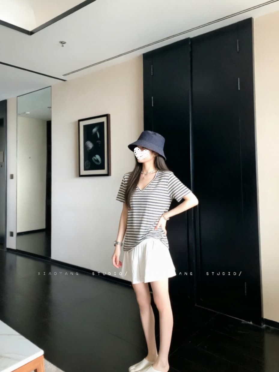 한국 스타일 느슨함 스트라이프 반팔 티셔츠 여성 여름 새로운 디자인 센스 주머니 루즈핏 느긋한 바람 V넥 맨위 여성 상세 이미지 2