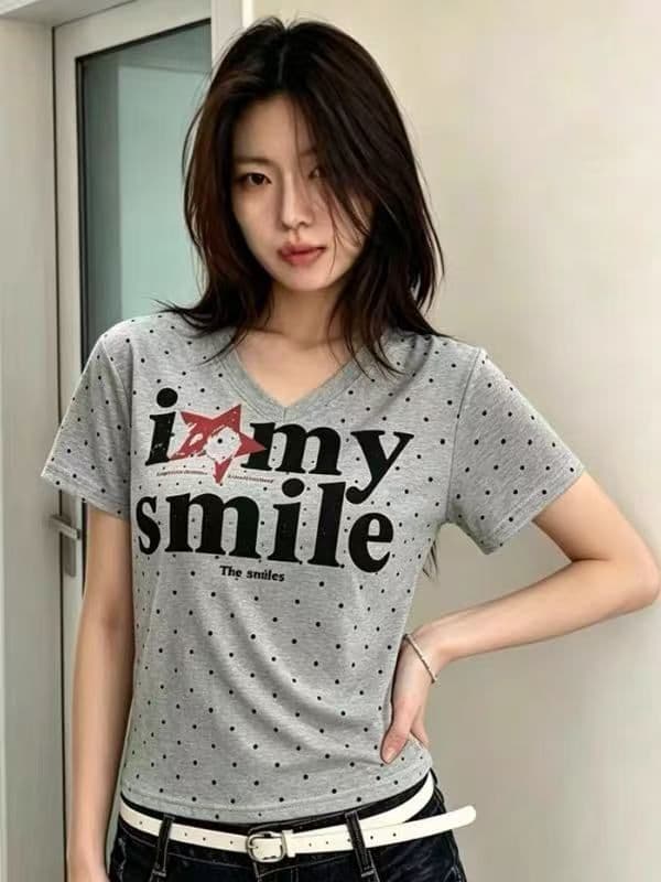아메리칸 레트로 몸매 가꾸기 슬림해 보이는 V넥 반팔 티셔츠 여성 여름 도트 무늬