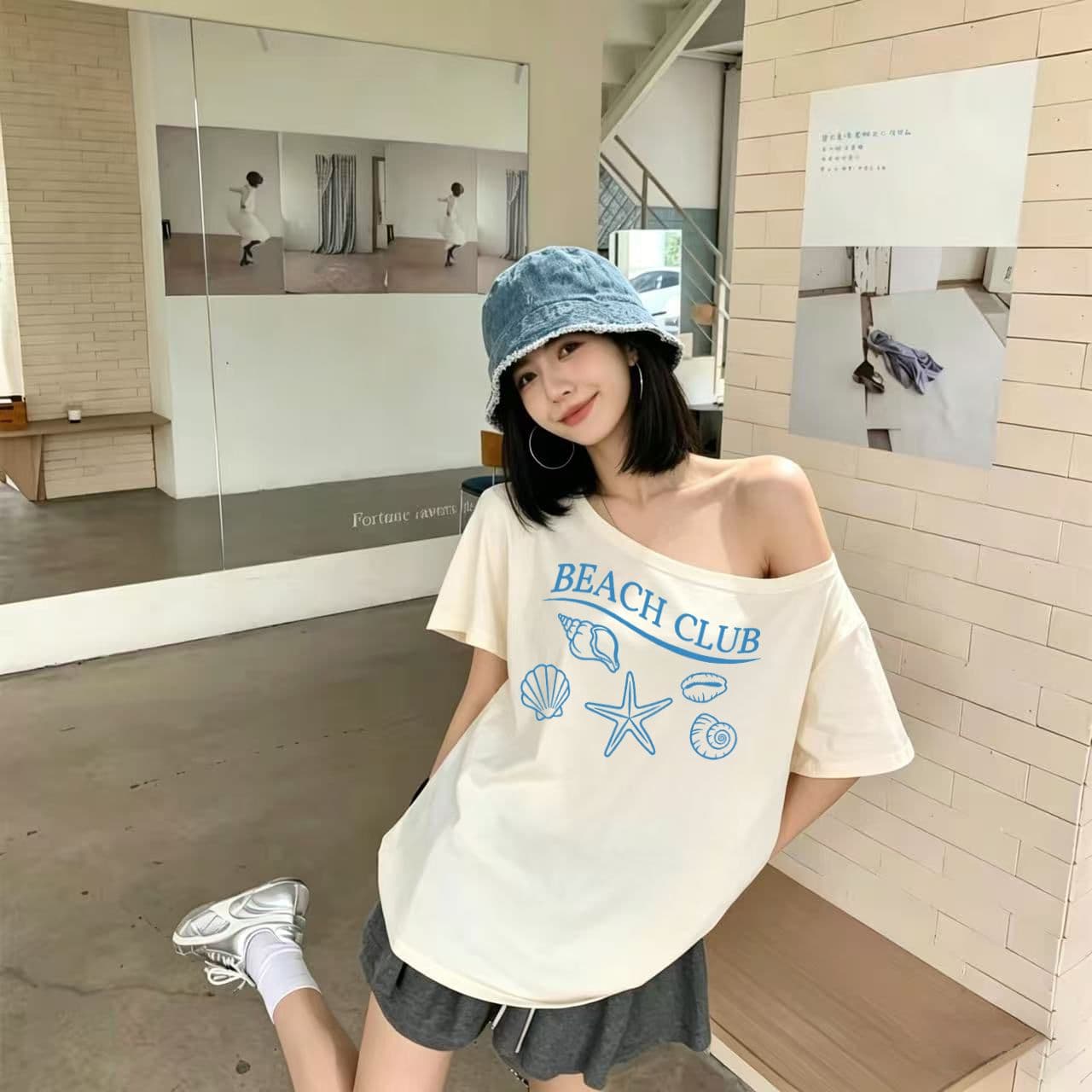 한 부서 순수한 욕망 오프숄더 반팔 티셔츠 슬림해 보이는 핫걸 디자인 센스 맨위 상세 이미지 1