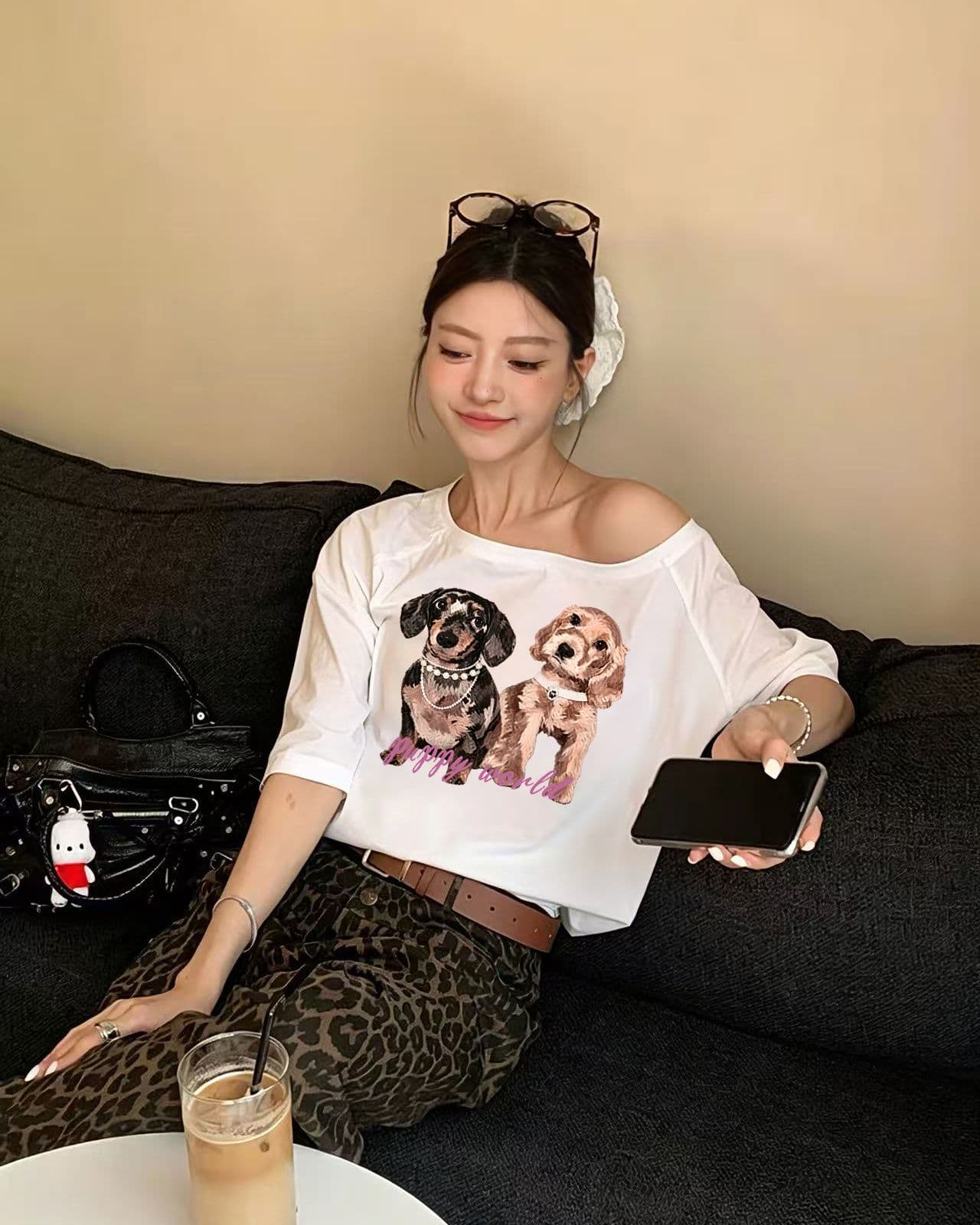 한 부서 순수한 욕망 오프숄더 반팔 티셔츠 슬림해 보이는 핫걸 디자인 센스 맨위 상세 이미지 2