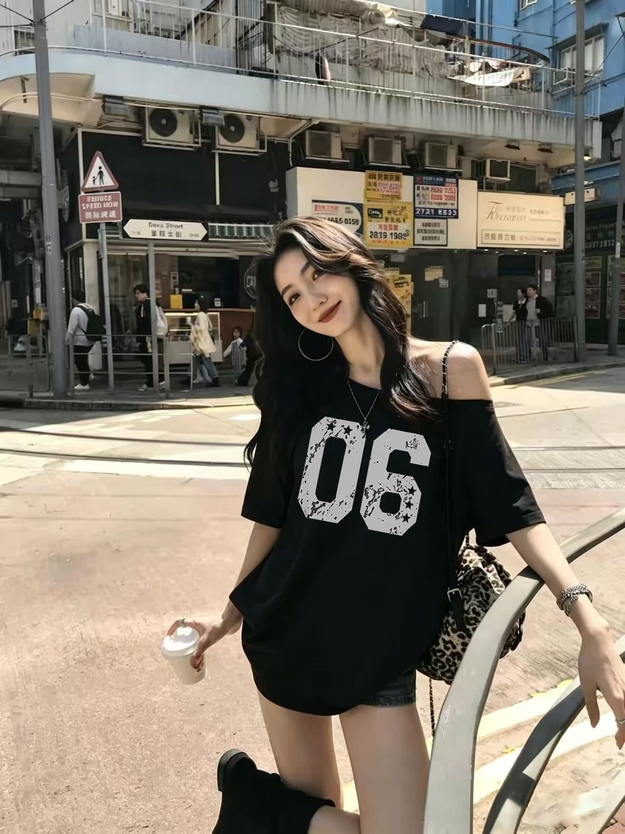 한 부서 순수한 욕망 오프숄더 반팔 티셔츠 슬림해 보이는 핫걸 디자인 센스 맨위 상세 이미지 8