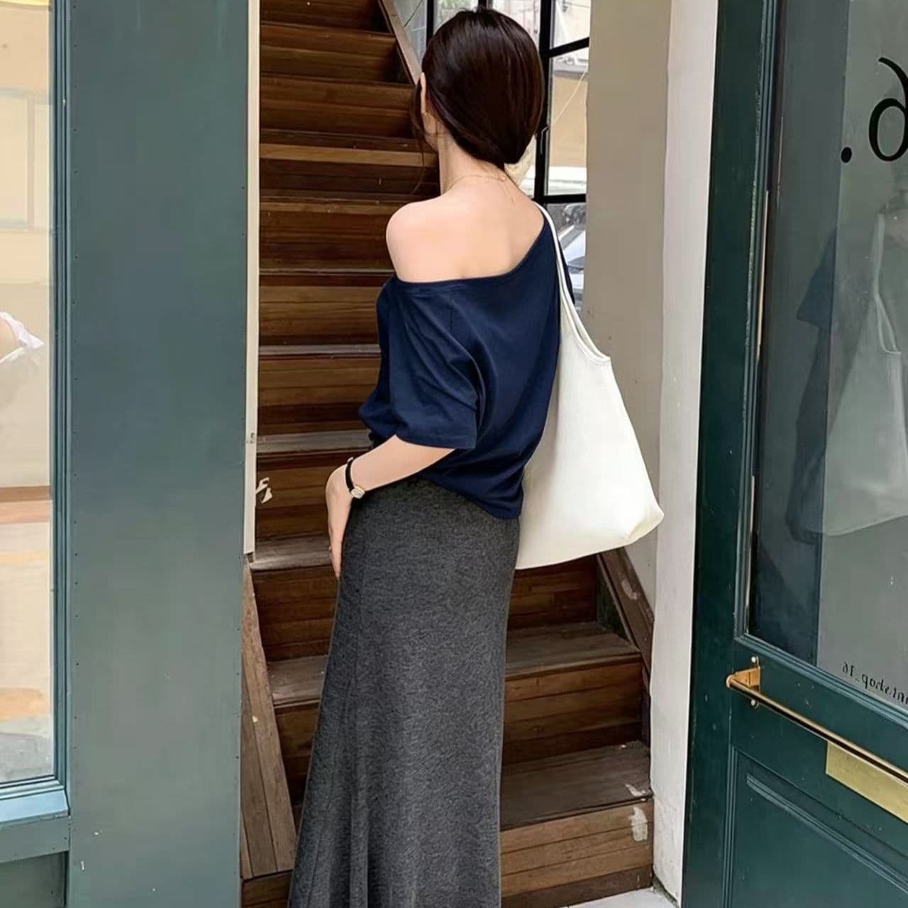 한 부서 순수한 욕망 오프숄더 반팔 티셔츠 슬림해 보이는 핫걸 디자인 센스 맨위 상세 이미지 6