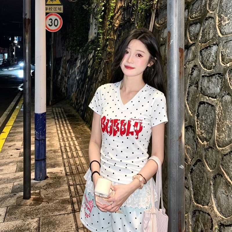 아메리칸 레트로 몸매 가꾸기 슬림해 보이는 긍정적 인 어깨 V넥 반팔 티셔츠 여성 상세 이미지 1