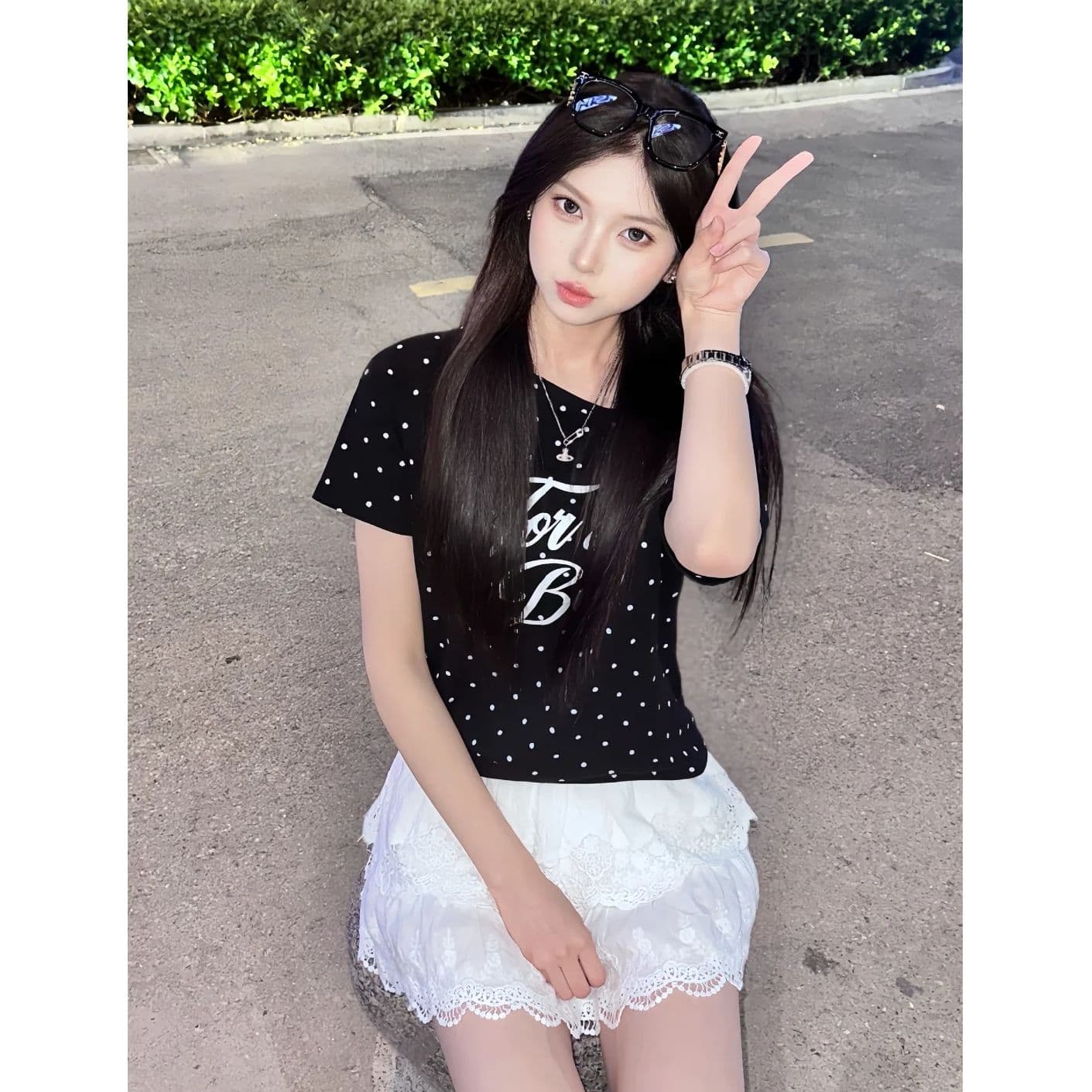 여름 새로운 한 부서 도트 무늬 비스듬한 칼라 오프숄더 프린트 섹션 반팔 티셔츠 여성 이미지 4