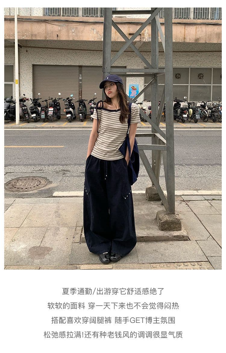 스트라이프 비스듬한 어깨 반팔 티셔츠 여름 한 부서 느긋한 센스 몸매 가꾸기 슬림해 보이는 오프숄더 작은 대중 맨위 상세 이미지 3