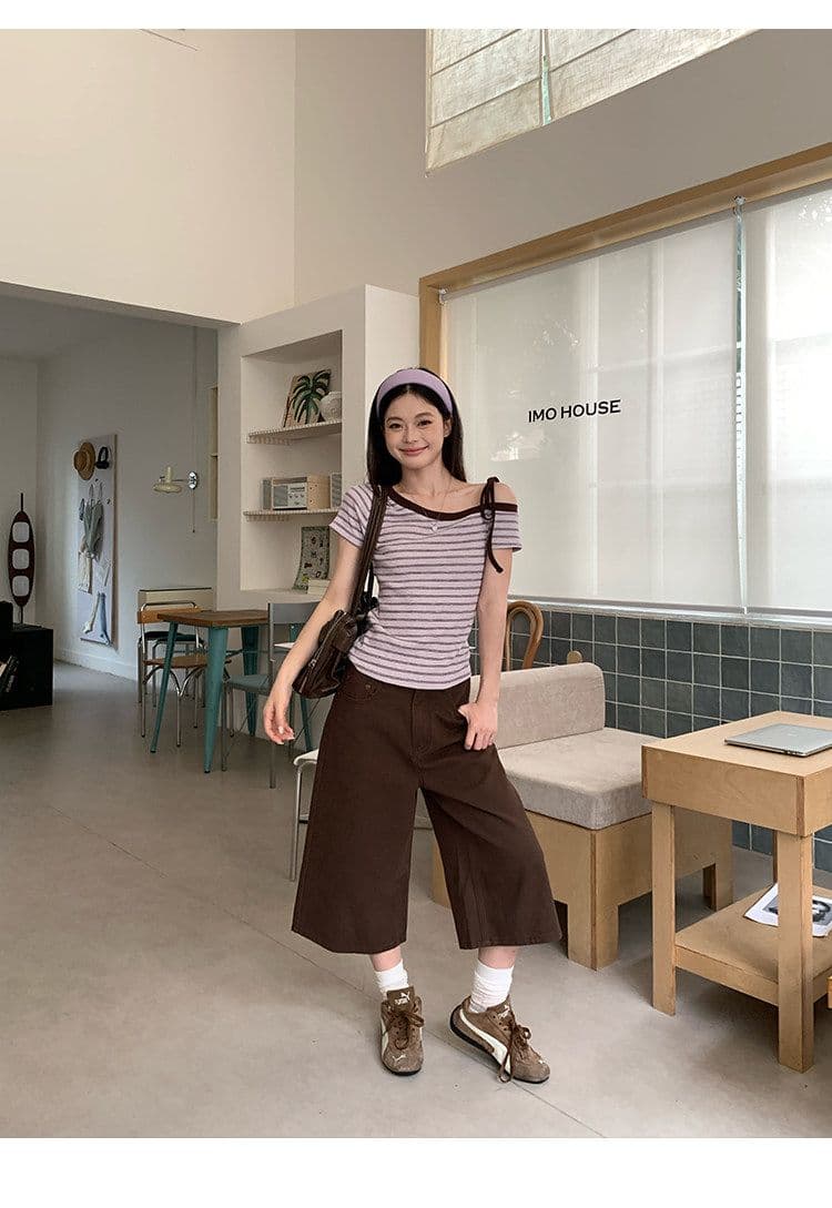 스트라이프 비스듬한 어깨 반팔 티셔츠 여름 한 부서 느긋한 센스 몸매 가꾸기 슬림해 보이는 오프숄더 작은 대중 맨위 상세 이미지 34