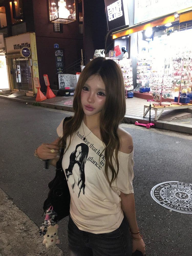 아메리칸 레트로 순면 비스듬한 어깨 프린트 반팔 티셔츠 상세 이미지 4