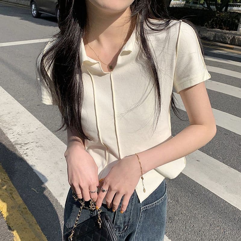 a4 허리 디자인 센스 핫걸 작은 트임 슬림해 보이는 명시적 스티치 작은 V넥 티셔츠 여성 디스플레이 화이트 반팔 맨위