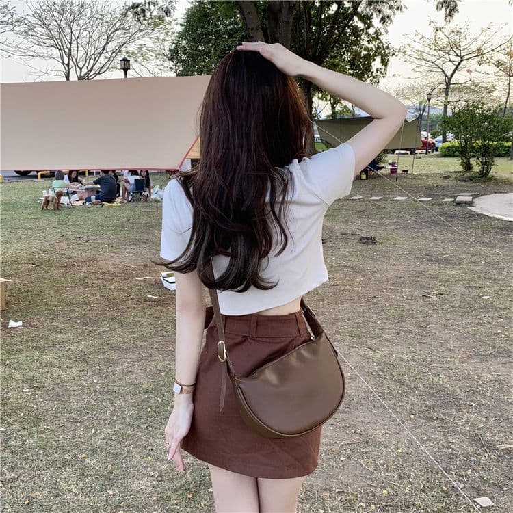 불규칙 프린트 작은 V넥 반팔 티셔츠 여성 여름 전원 핫걸 몸매 가꾸기 쇼트 스타일 긍정적 인 어깨 의류 상세 이미지 25