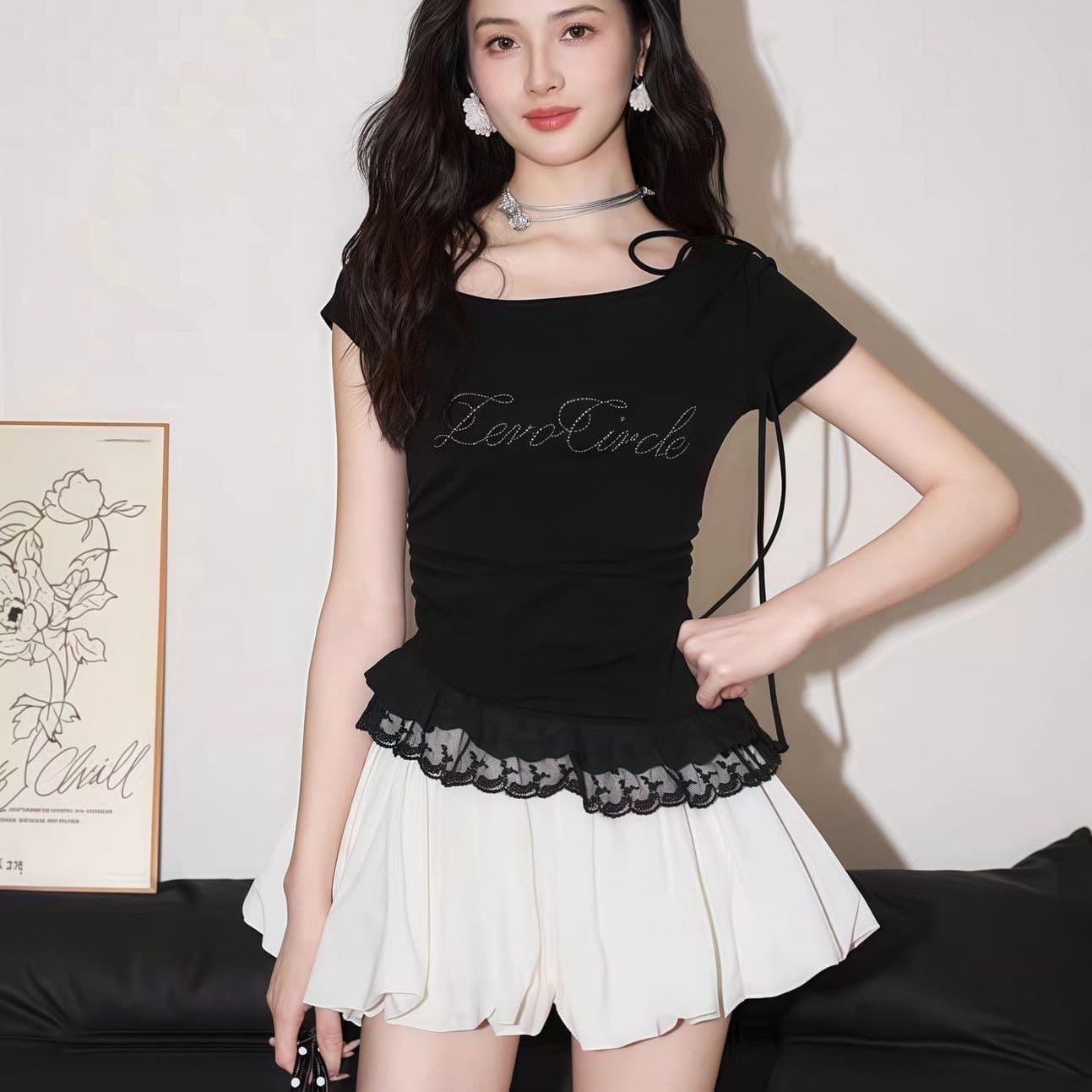 원본 이미지 40 순면 검정색 비스듬한 어깨 핫픽스 반팔 여성 티셔츠 불규칙 레이스 조각 맨위 이미지 2