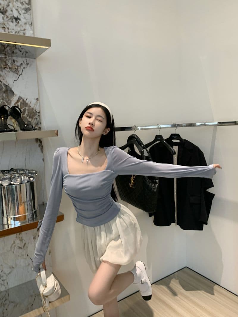 티셔츠 여성 봄 가을 핫걸 광장 칼라 타이트 주름 슬림해 보이는 2026 새로운 순수한 욕망 바람 긴팔 맨위 상세 이미지 1