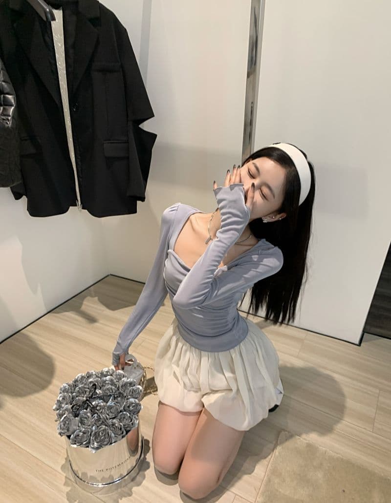 티셔츠 여성 봄 가을 핫걸 광장 칼라 타이트 주름 슬림해 보이는 2026 새로운 순수한 욕망 바람 긴팔 맨위 상세 이미지 5