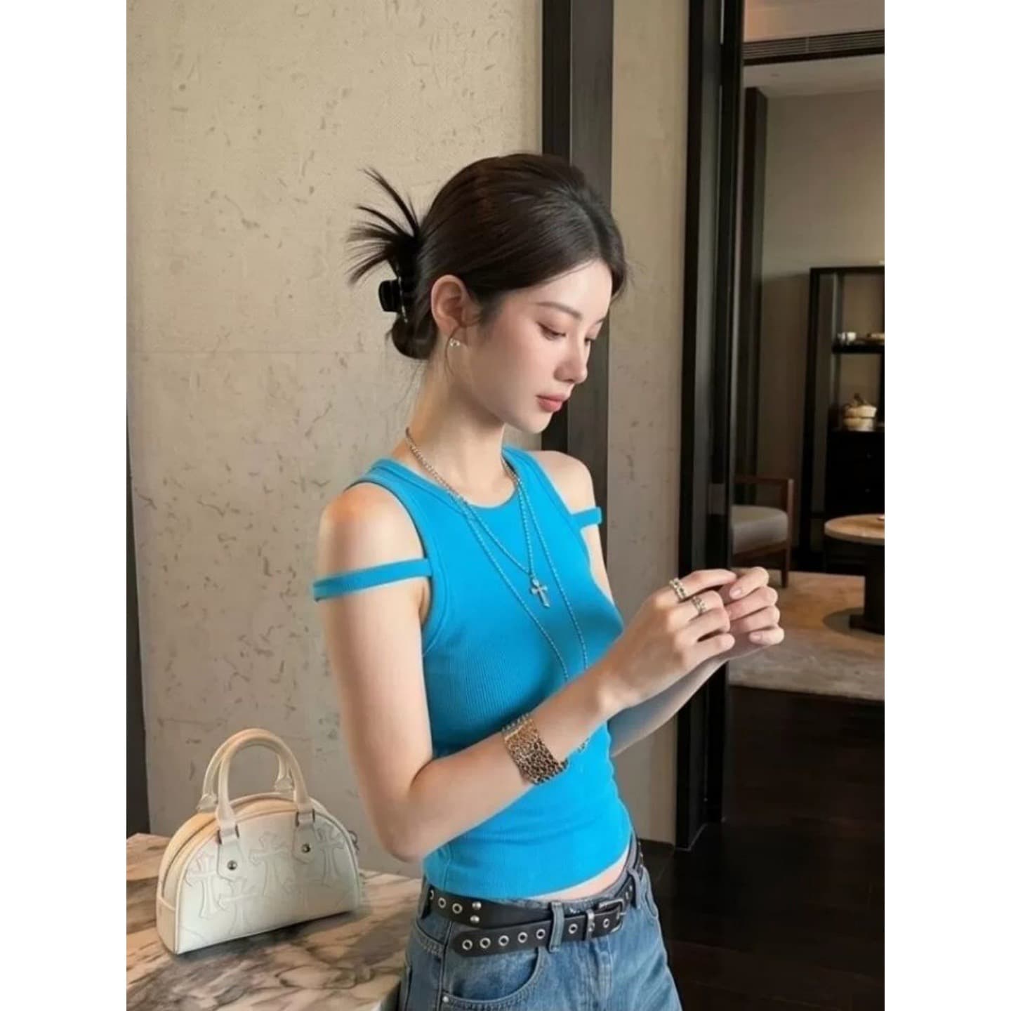 모달 260 그램 1 1 섹시함 허리 수축 슬림해 보이는 쇼트 스타일 오프숄더 연령 감소 맨위 이미지 2