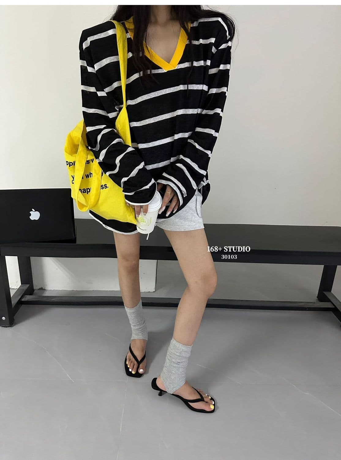 아메리칸 레트로 회색 빨간색 스트라이프 V넥 긴팔 티셔츠 여성 여름 루즈핏 슬림해 보이는 느긋한 바람 자외선 차단 맨위 중간 길이 상세 이미지 7