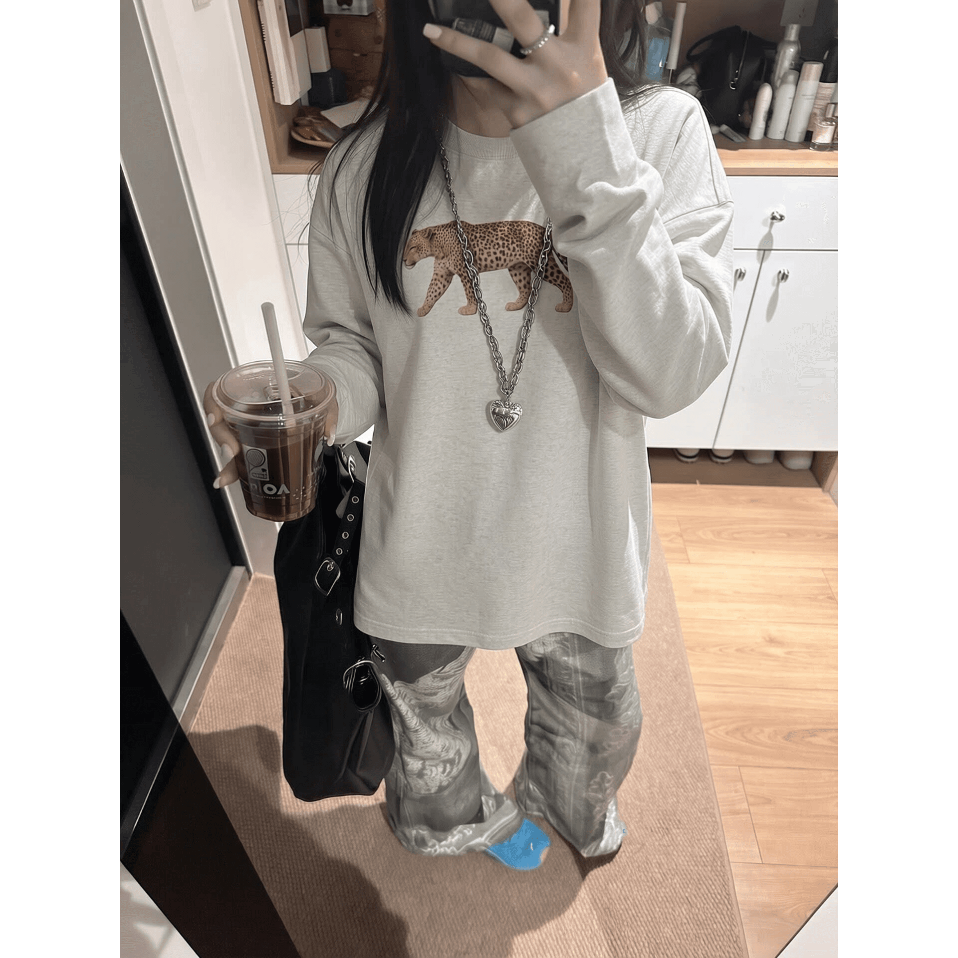 높은 품질 순면 200그램 21 빗질하다 정밀 프린트 가을 루즈핏 긴팔 티셔츠 여성 이미지 5