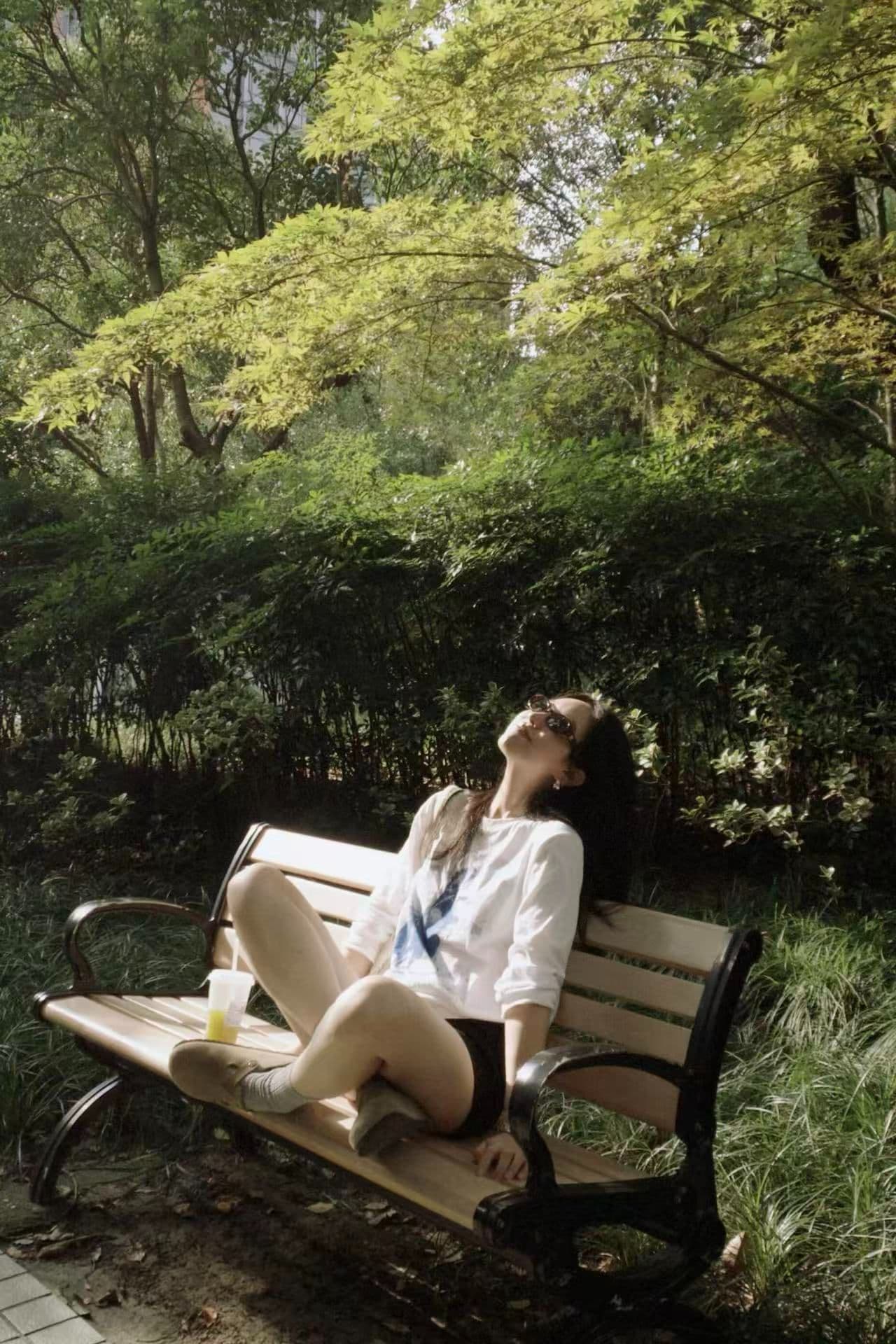 높은 품질 순면 200그램 21 빗질하다 정밀 프린트 가을 루즈핏 긴팔 티셔츠 여성 상세 이미지 2