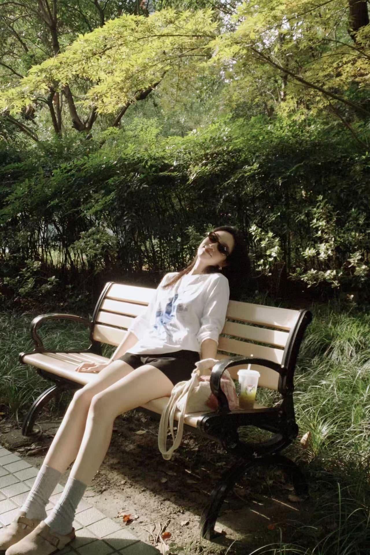 높은 품질 순면 200그램 21 빗질하다 정밀 프린트 가을 루즈핏 긴팔 티셔츠 여성 상세 이미지 5