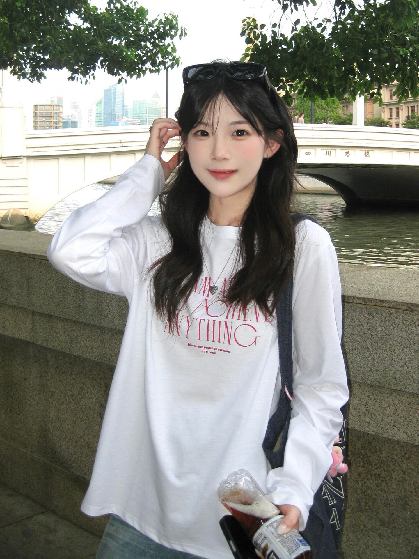 높은 품질 순면 200그램 21 빗질하다 정밀 프린트 가을 루즈핏 긴팔 티셔츠 여성 이미지 3