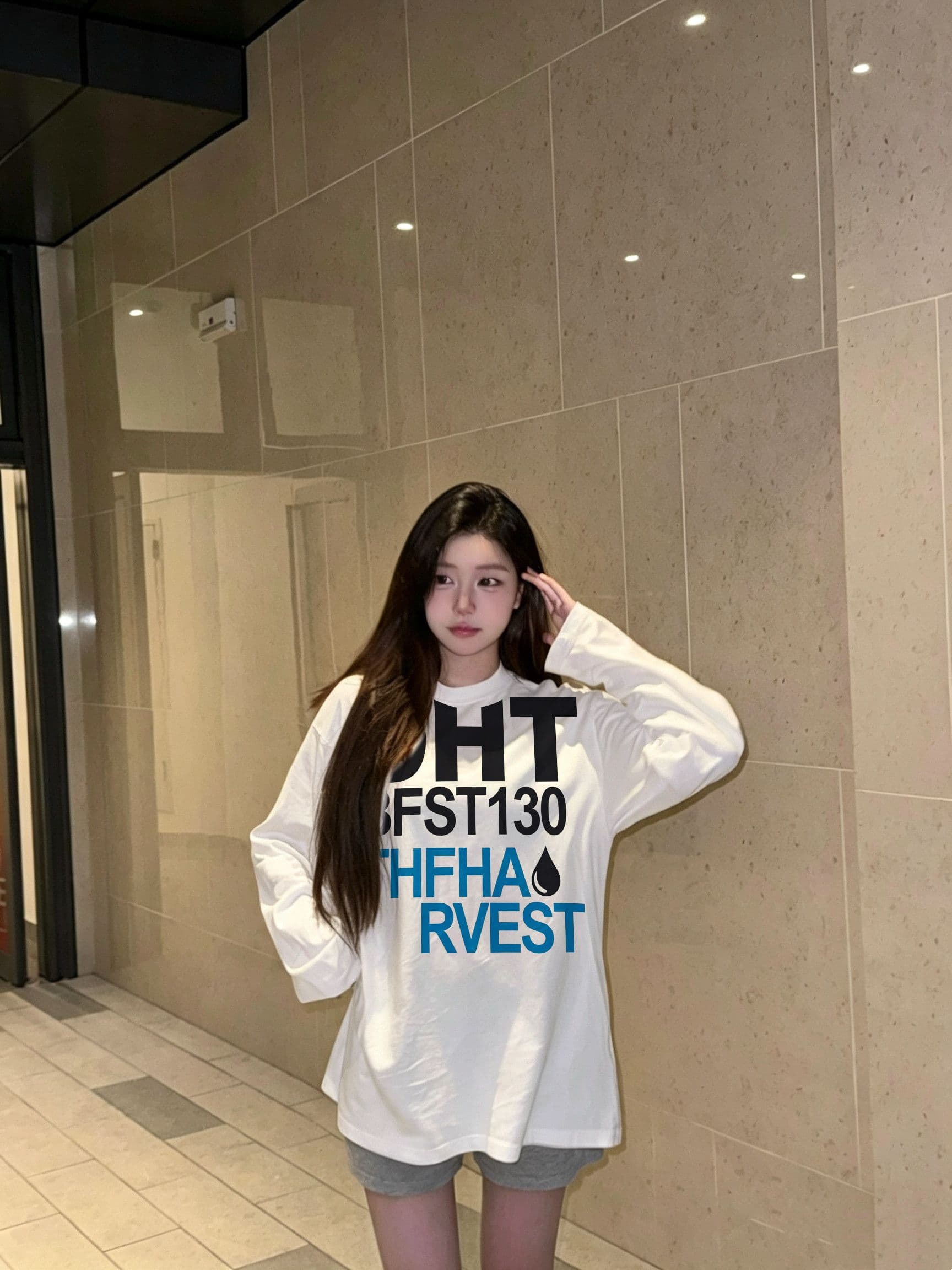 높은 품질 순면 200그램 21 빗질하다 정밀 프린트 가을 루즈핏 긴팔 티셔츠 여성 상세 이미지 1