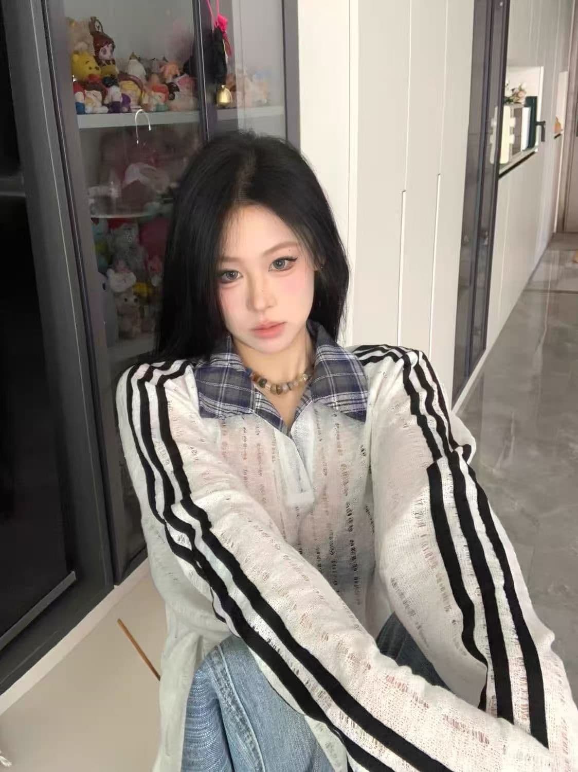 광저우 원본 원단 레트로 봄 가을 홀로우 아웃 긴팔 맨위 체크무늬 패치워크 페이크 레이어드 polo 웨이 여성 의류