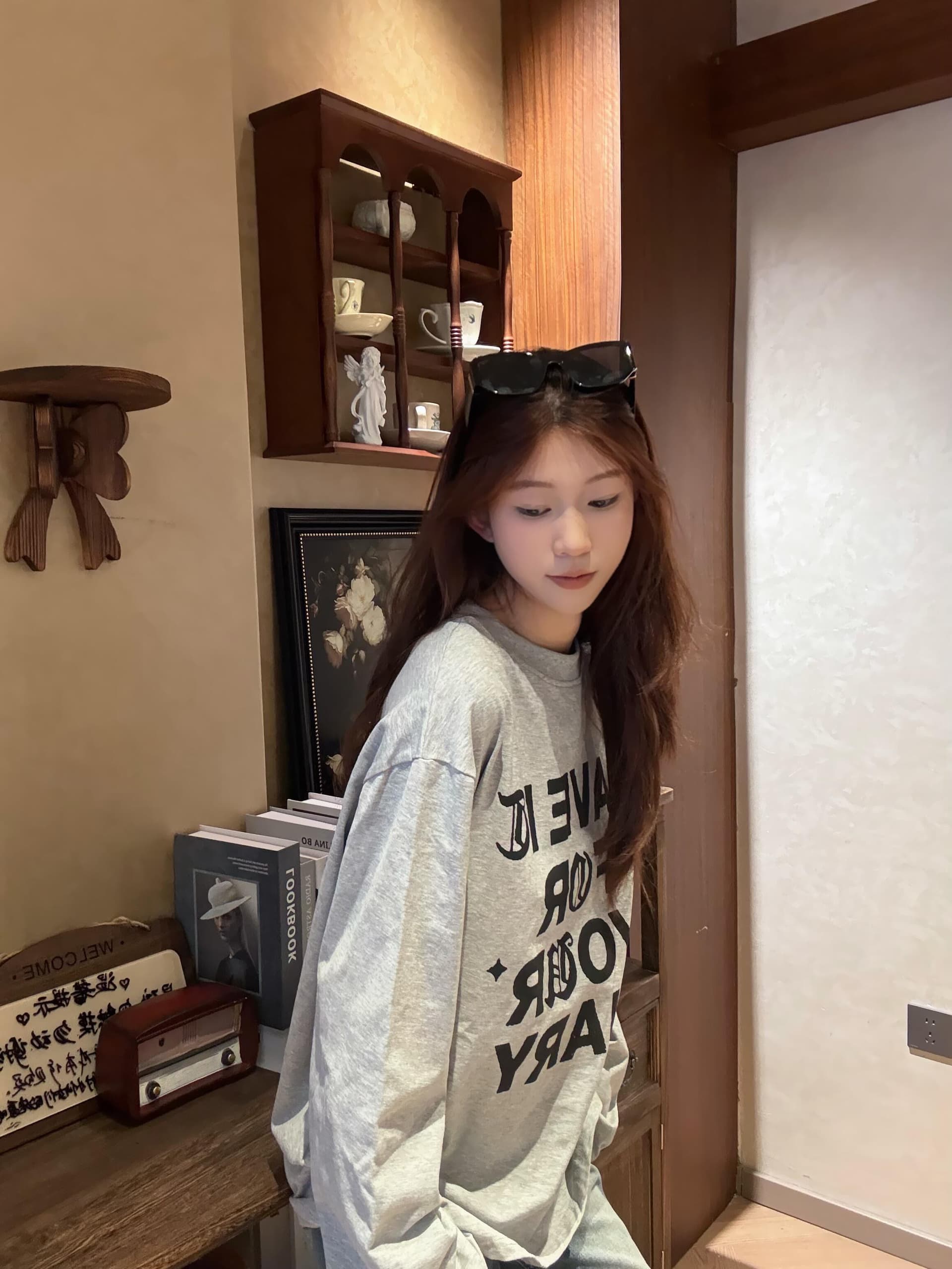 높은 품질 순면 200그램 21 빗질하다 정밀 프린트 가을 루즈핏 긴팔 티셔츠 여성 이미지 3