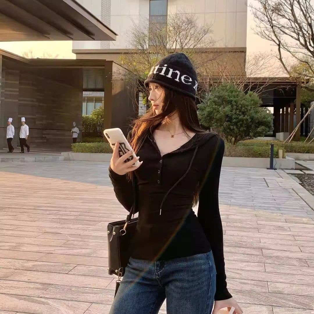 260 그램 사람들 면 아메리칸 핫걸 반 개방 V넥 단추 후드 긴팔 티셔츠 여성 이른 가을 슬림해 보이는 몸매 가꾸기 맨위 여성 상세 이미지 3