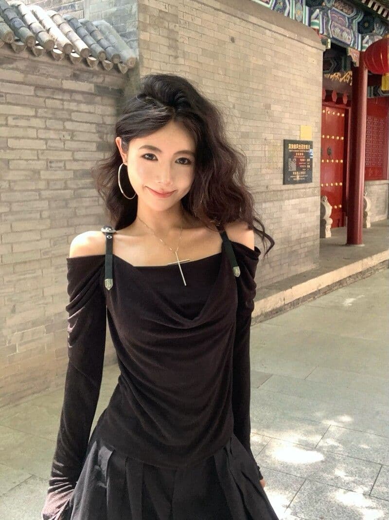 원본 떨리는 소리 천 오프숄더 센스 흔들다 칼라 가죽 어깨끈 긴팔 단색 티셔츠 오프숄더 몸매 가꾸기 슬림해 보이는 여성 셔츠 상세 이미지 11