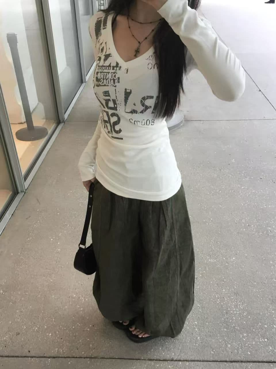높은 품질 순면 220 그램 40 차가운 미끄러짐 음식 털 92 면 8 암모니아 Lun 몸매 가꾸기 V넥 긴팔 티셔츠 여성 상세 이미지 4