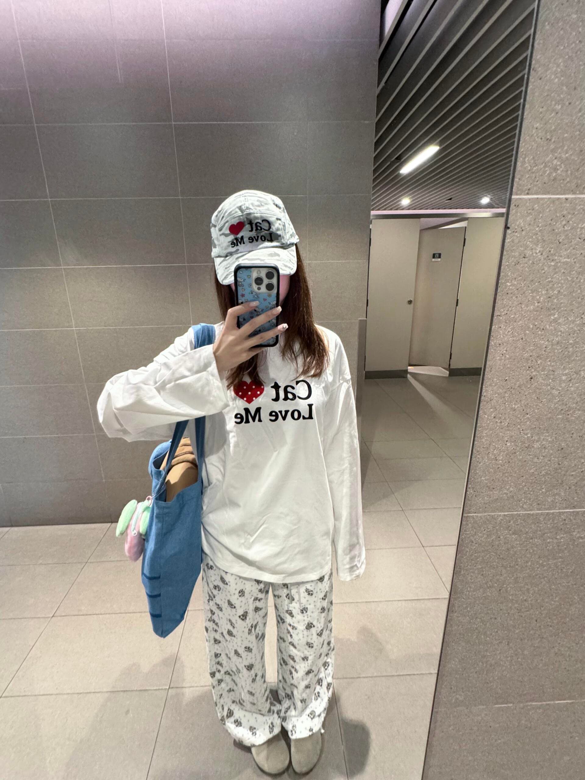 높은 품질 순면 200그램 21 빗질하다 정밀 프린트 가을 루즈핏 긴팔 티셔츠 여성 이미지 2