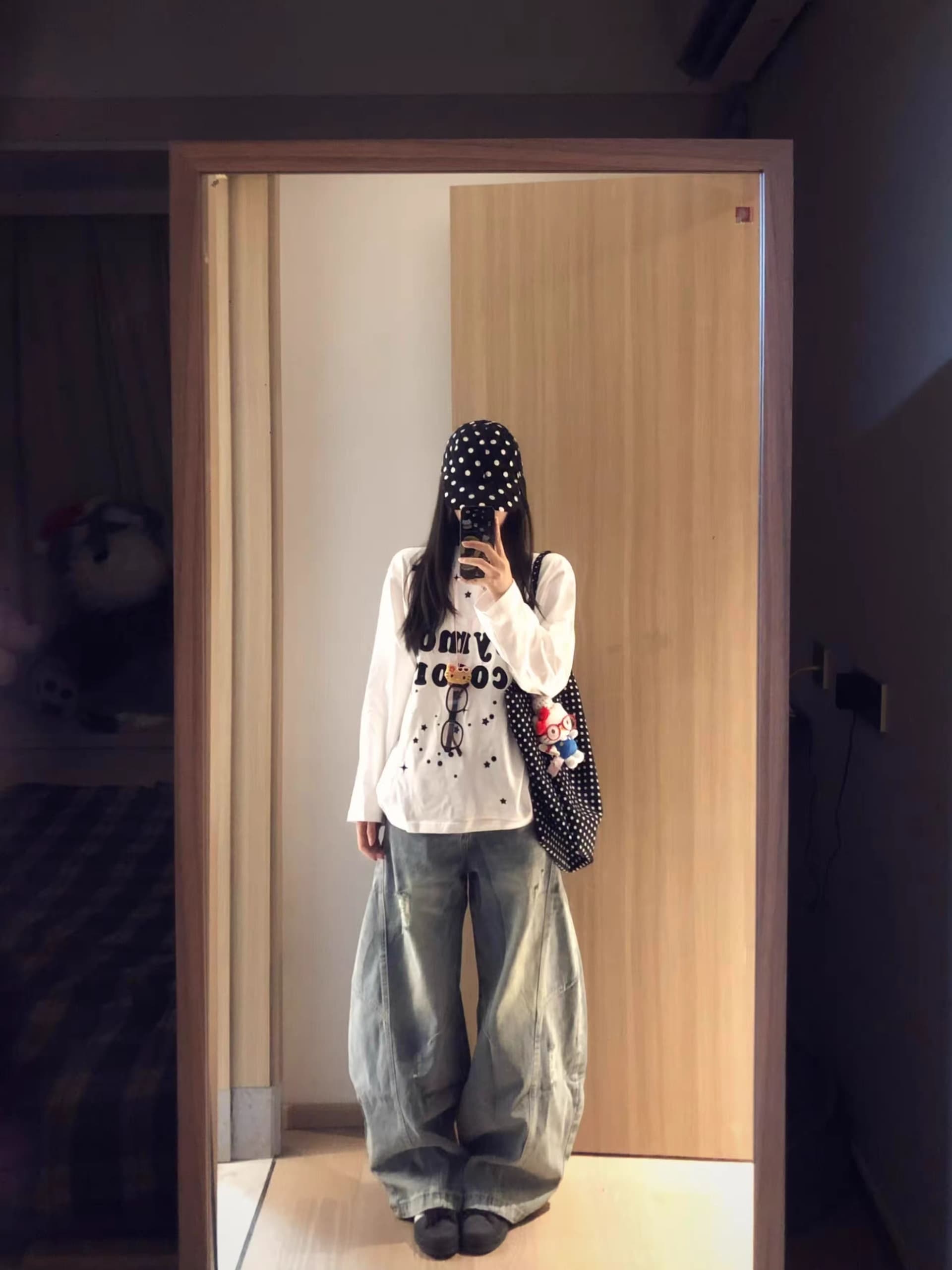 21 순면 210 그램 한국 스타일 가을 의상 긴팔 티셔츠 여성 루즈핏 맨위 프린트 상세 이미지 4