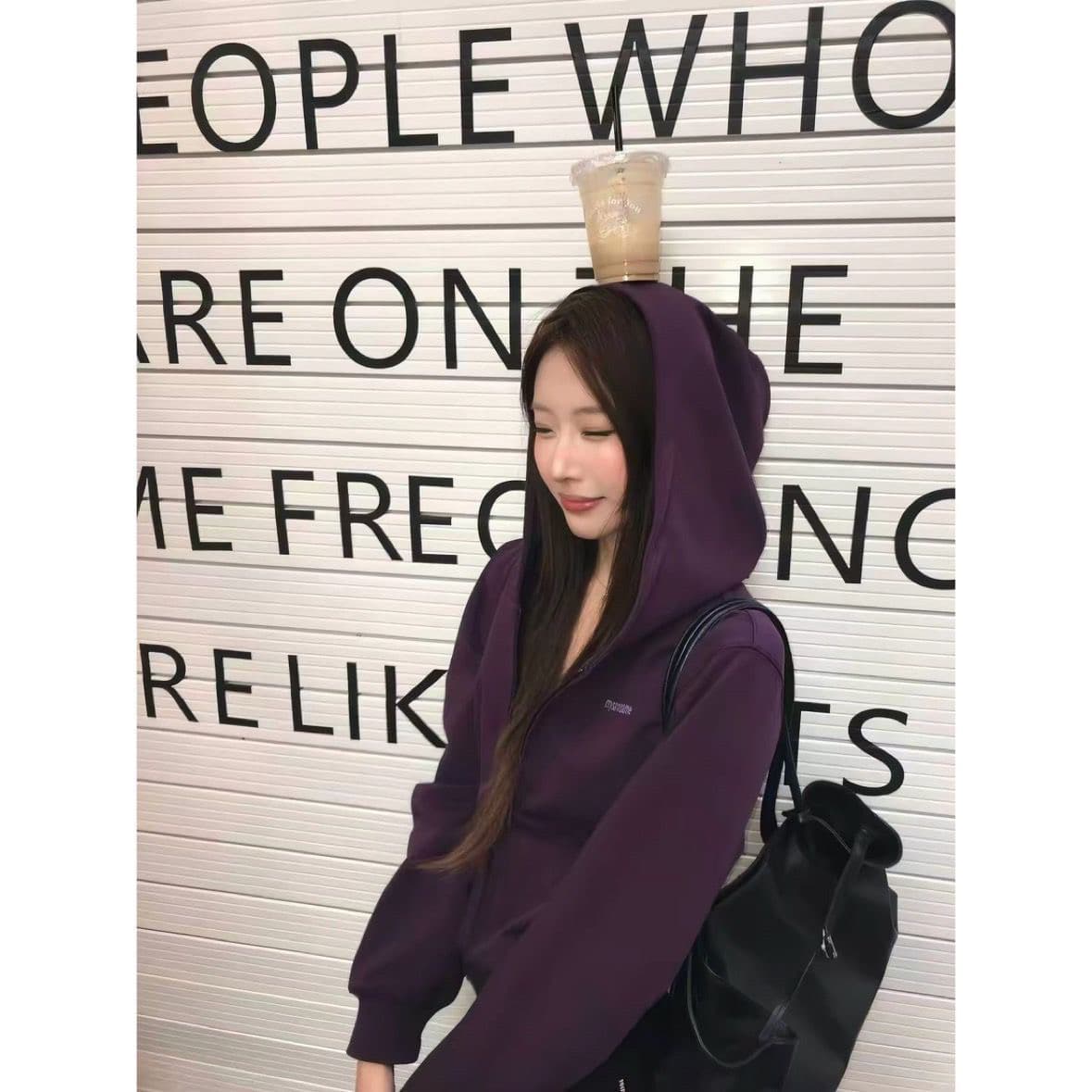 2026 무거운 디자인 센스 후드 티 스웨터 여성 봄 가을 몸매 가꾸기 슬림해 보이는 작은 키 쇼트 스타일 지퍼 카디건 코트 이미지 2