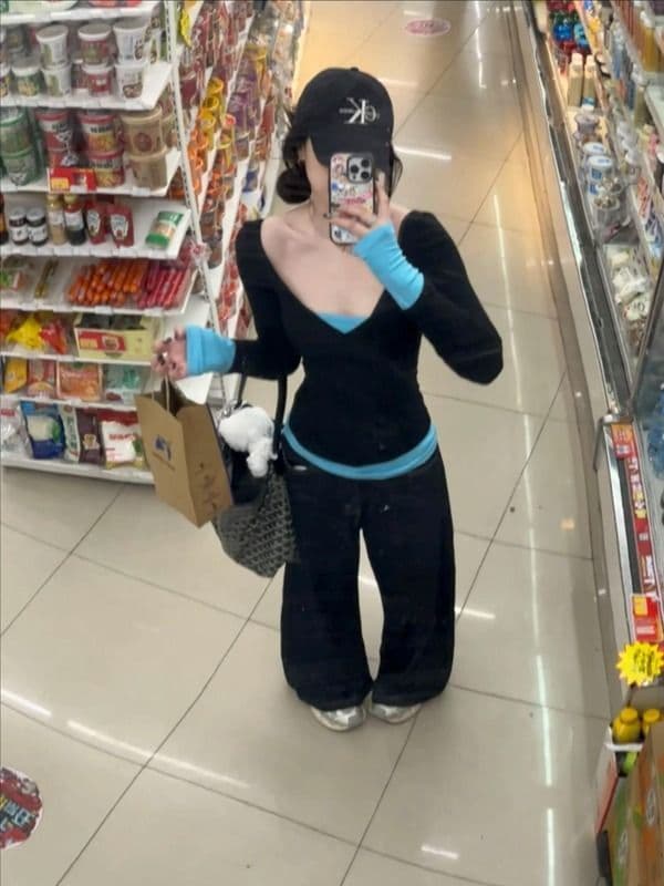 모달 사람들 면 패치워크 페이크 레이어드 긴팔 티셔츠 여성 봄 가을 핫걸 몸매 가꾸기 V넥 기본 셔츠 맨위 상세 이미지 3