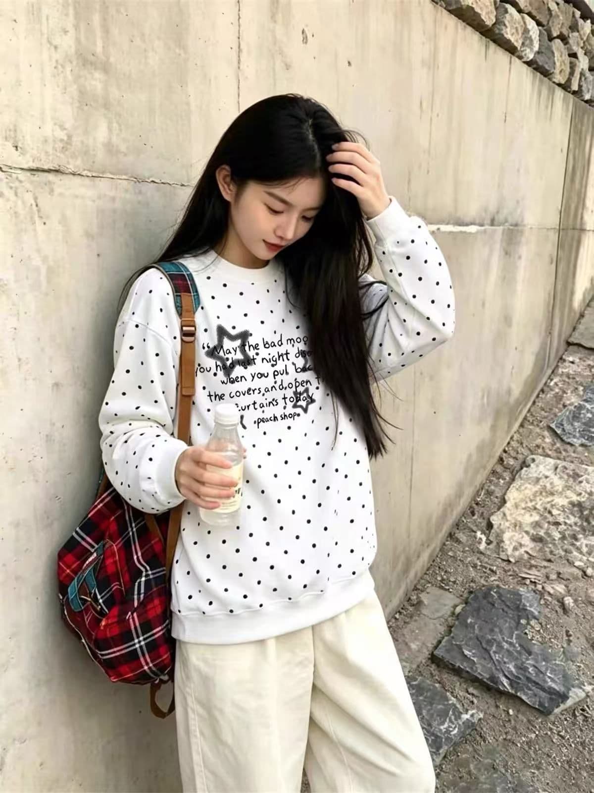 순수한 Mianhua 면 복합 얇은 스타일 털이 있는 도트 무늬 라운드 넥 프린트 후드티 여성 상세 이미지 2