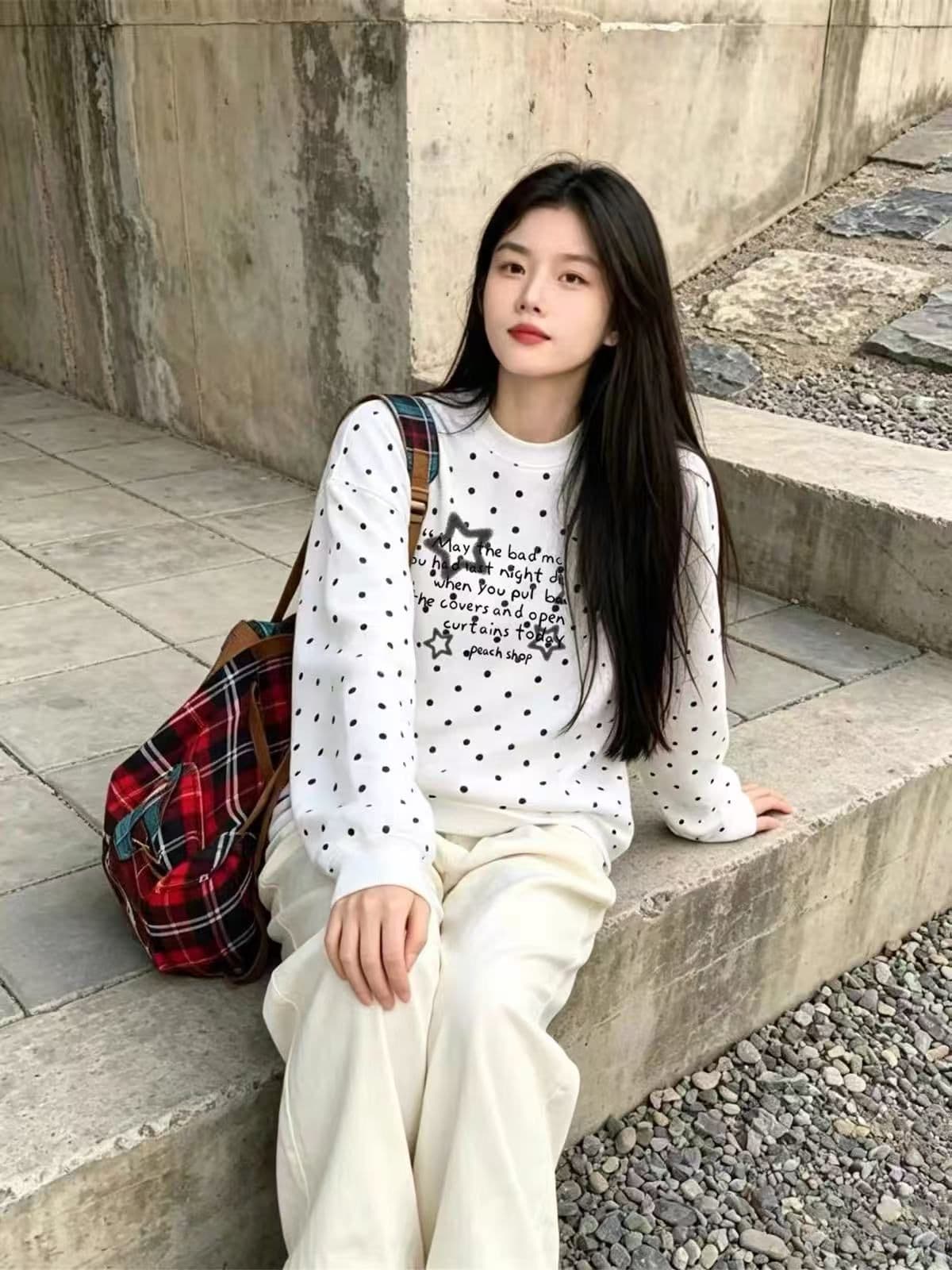 순수한 Mianhua 면 복합 얇은 스타일 털이 있는 도트 무늬 라운드 넥 프린트 후드티 여성 상세 이미지 4