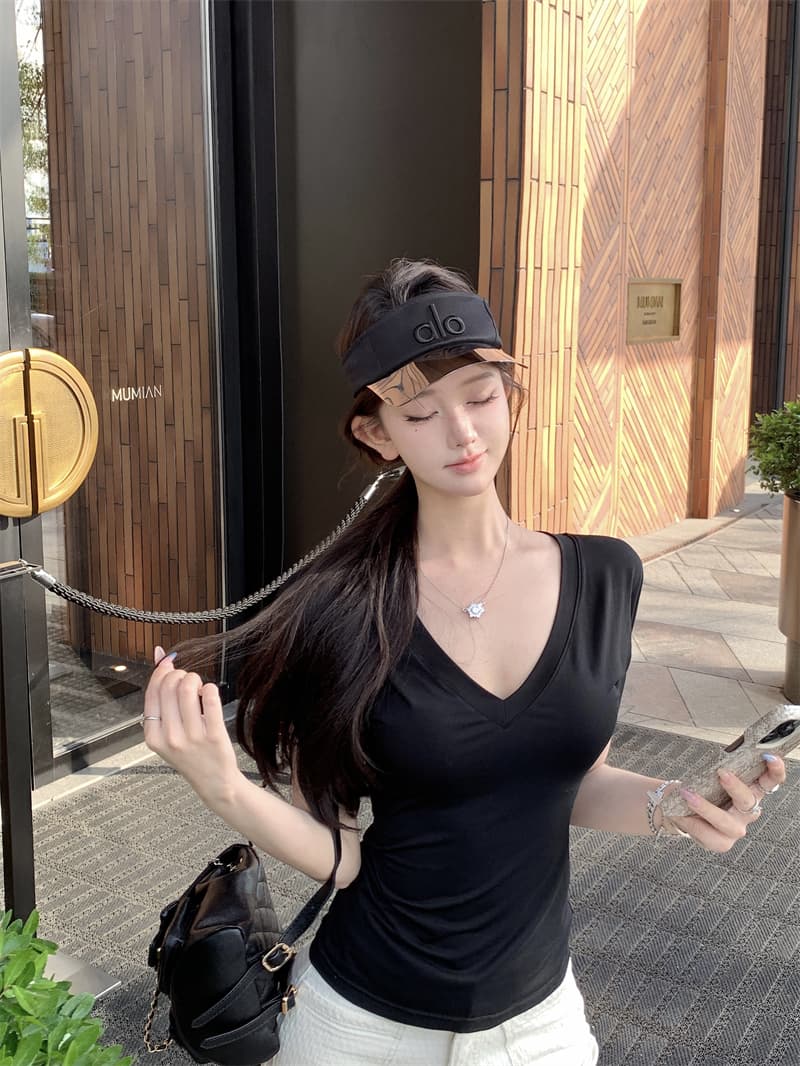 실사 검정색 반팔 티셔츠 긍정적 인 어깨 V넥 몸매 가꾸기 슬림해 보이는 맨위 상세 이미지 4