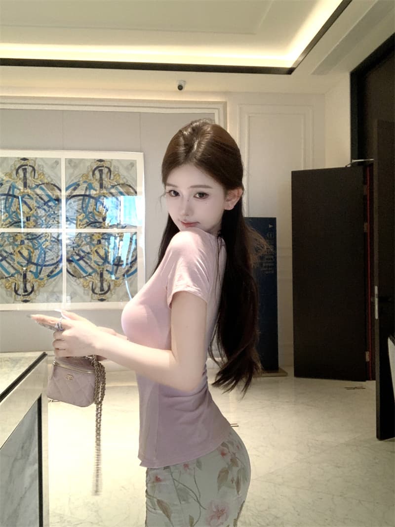 실사 핑크색 V넥 몸매 가꾸기 티셔츠 꽃무늬 프린트 슬림해 보이는 인어 꼬리 스커트 상세 이미지 8