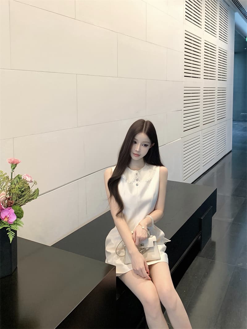 실사 무거운 작업 뒤로 부서 실 화이트 민소매 조끼 스커트 품격 허리 수축 미니 스커트 상세 이미지 7