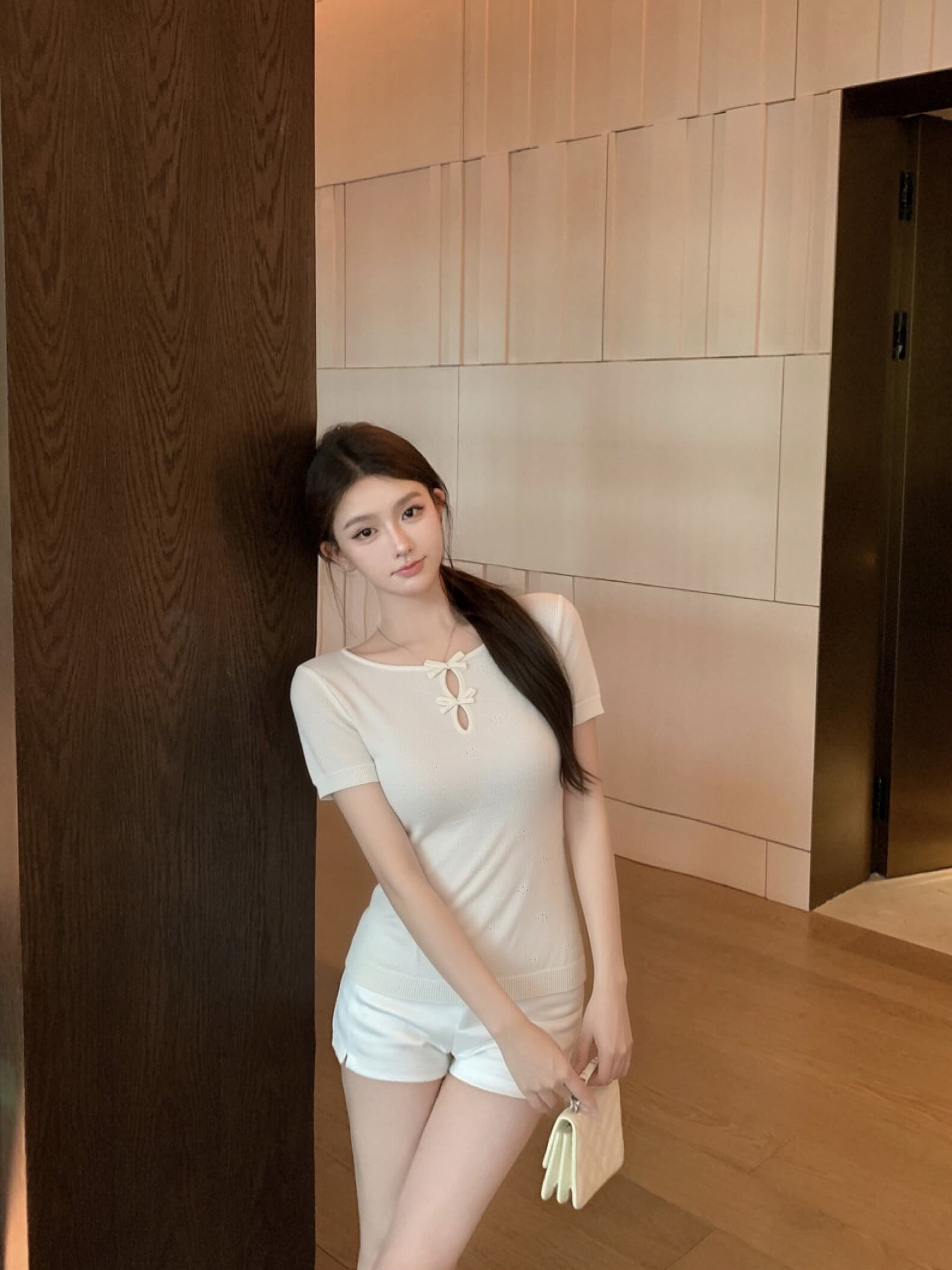 라운드 넥 나비 매듭 홀로우 아웃 자카드 니트 반팔 티셔츠 여성 여름 슬림해 보이는 맨위