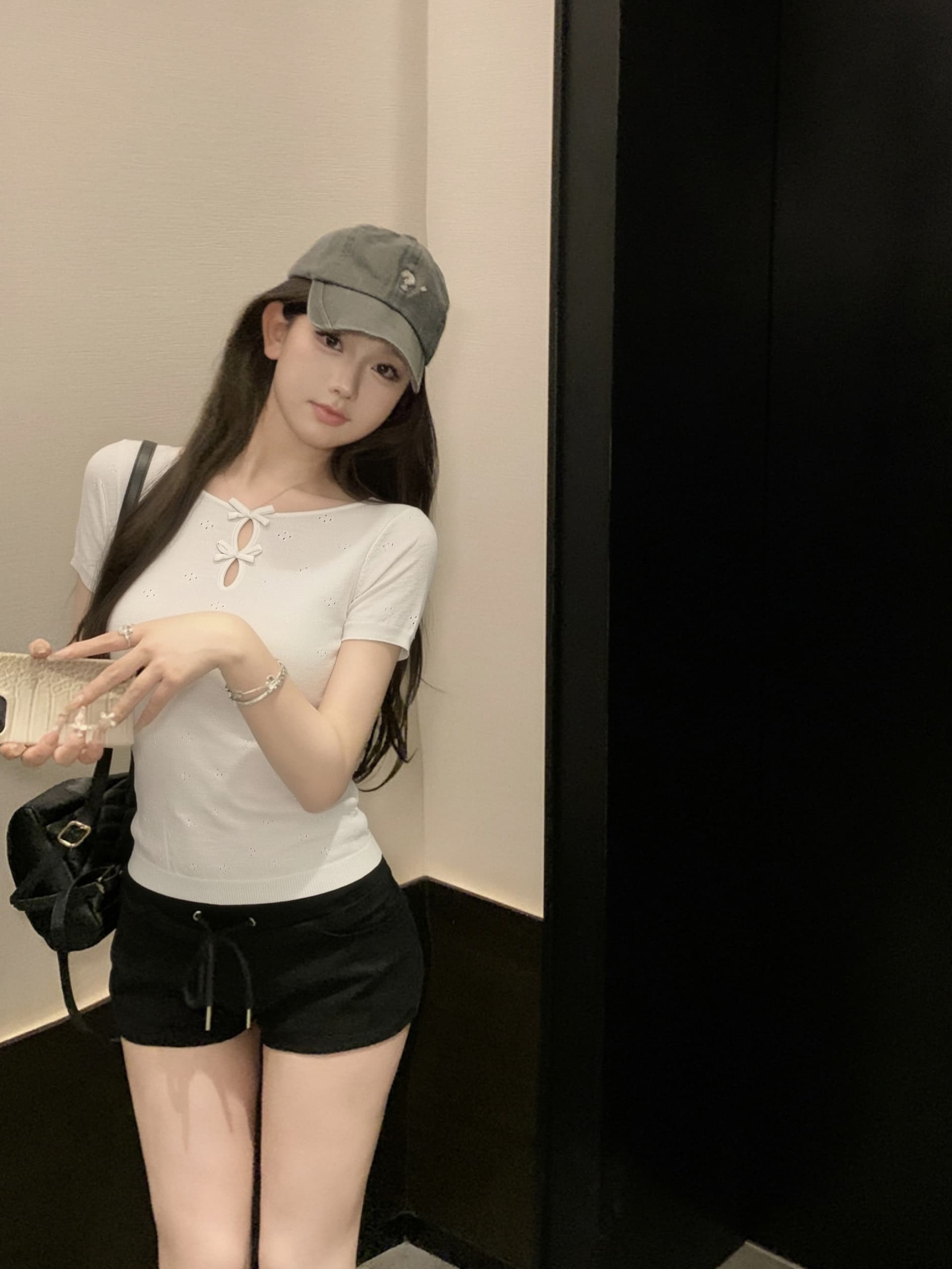 라운드 넥 나비 매듭 홀로우 아웃 자카드 니트 반팔 티셔츠 여성 여름 슬림해 보이는 맨위 상세 이미지 2