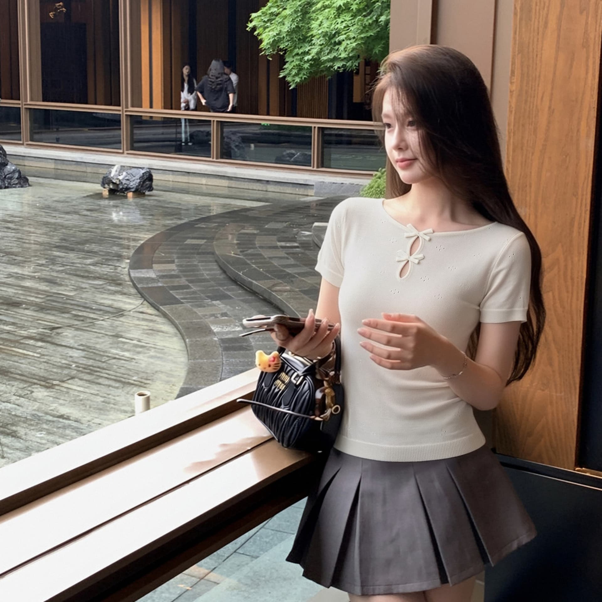 라운드 넥 나비 매듭 홀로우 아웃 자카드 니트 반팔 티셔츠 여성 여름 슬림해 보이는 맨위 이미지 5