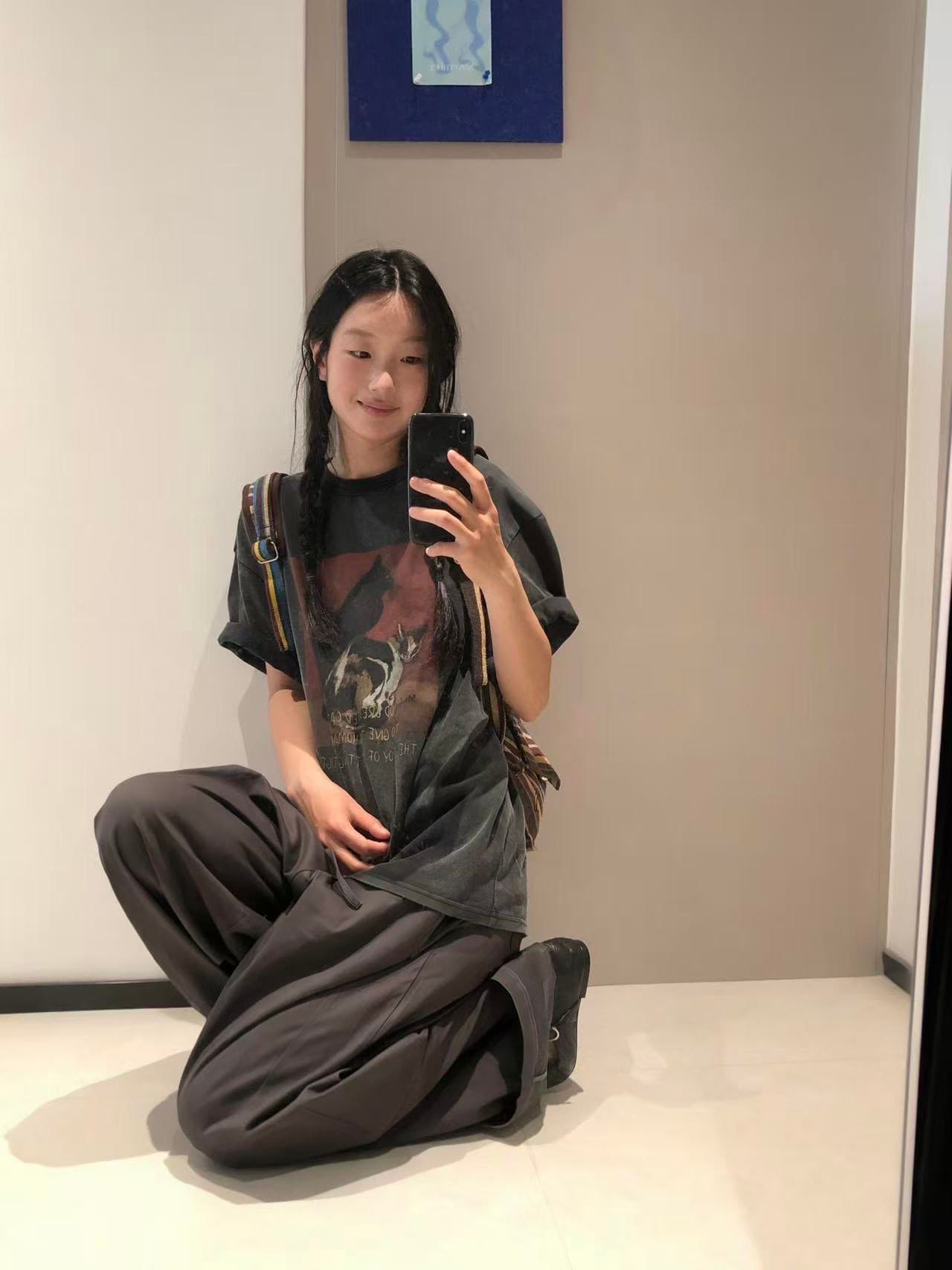워싱 블랙 20 개 230 크 빗질하다 닫기 이후 패키지 칼라 루즈핏 프린트 반팔 티셔츠 상세 이미지 1