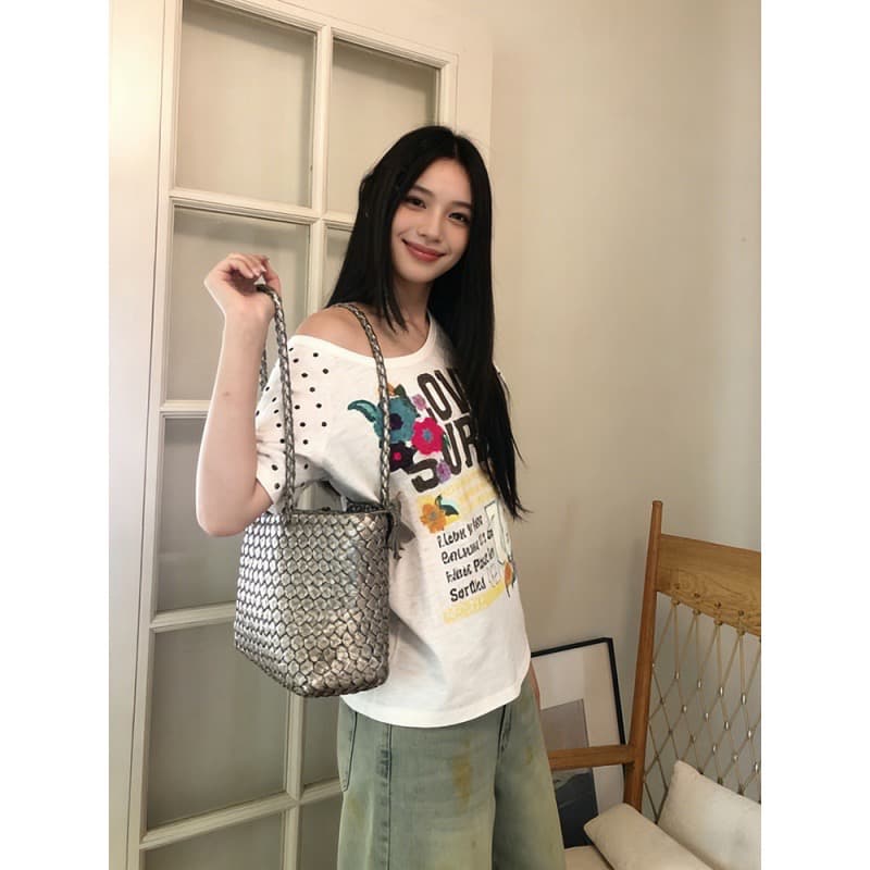 경관 그림 순면 눈꽃 면 화이트 디자인 센스 식물 플러시 꽃 삽입 어깨 티셔츠 여성 비스듬한 칼라 반팔 다용도 맨위 이미지 5