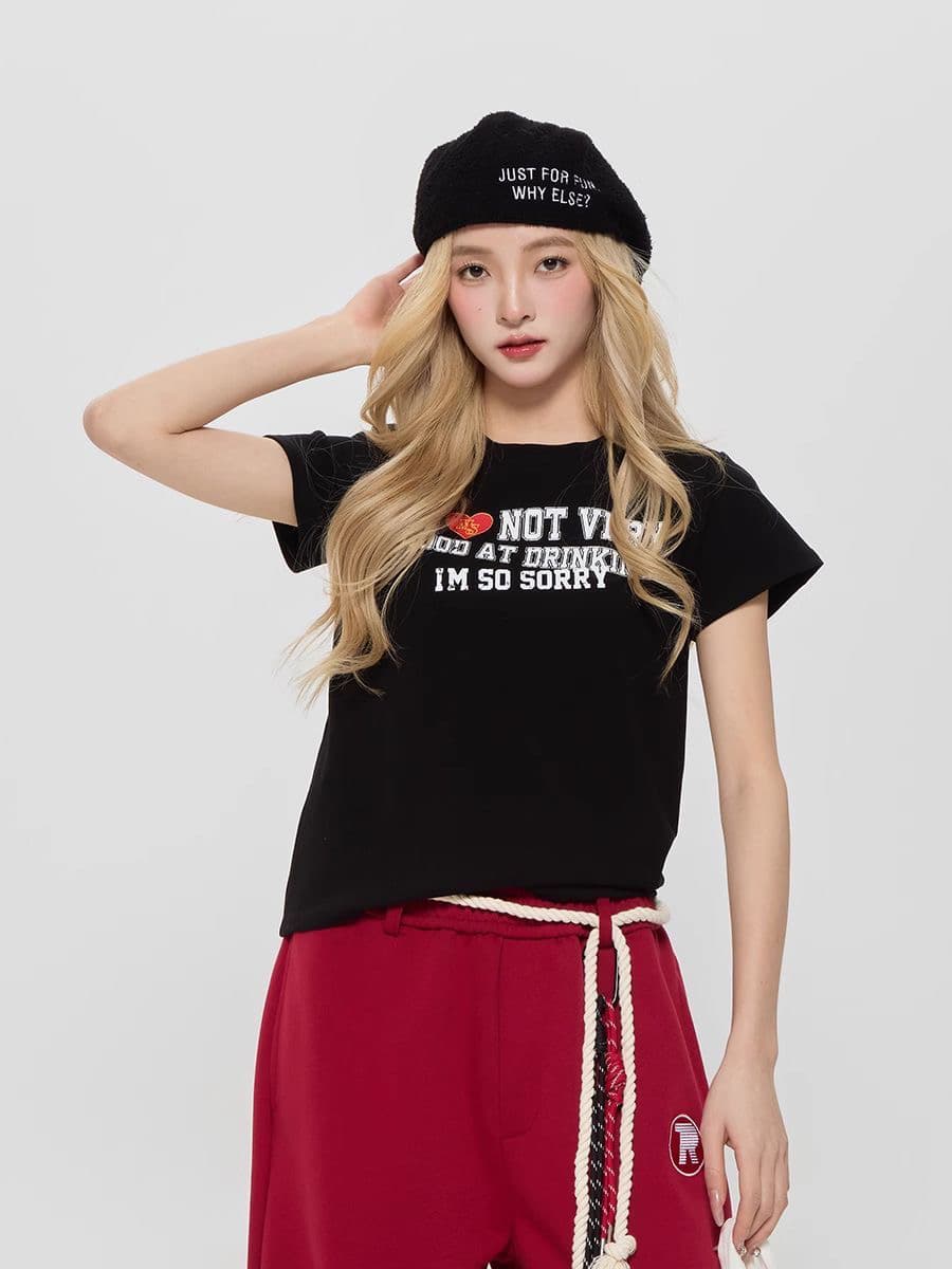 작은 하트 알파벳 프린트 아메리칸 레트로 핫걸 몸매 가꾸기 슬림해 보이는 쇼트 스타일 다용도 긍정적 인 어깨 순면 반팔 티셔츠 여성 이미지 2