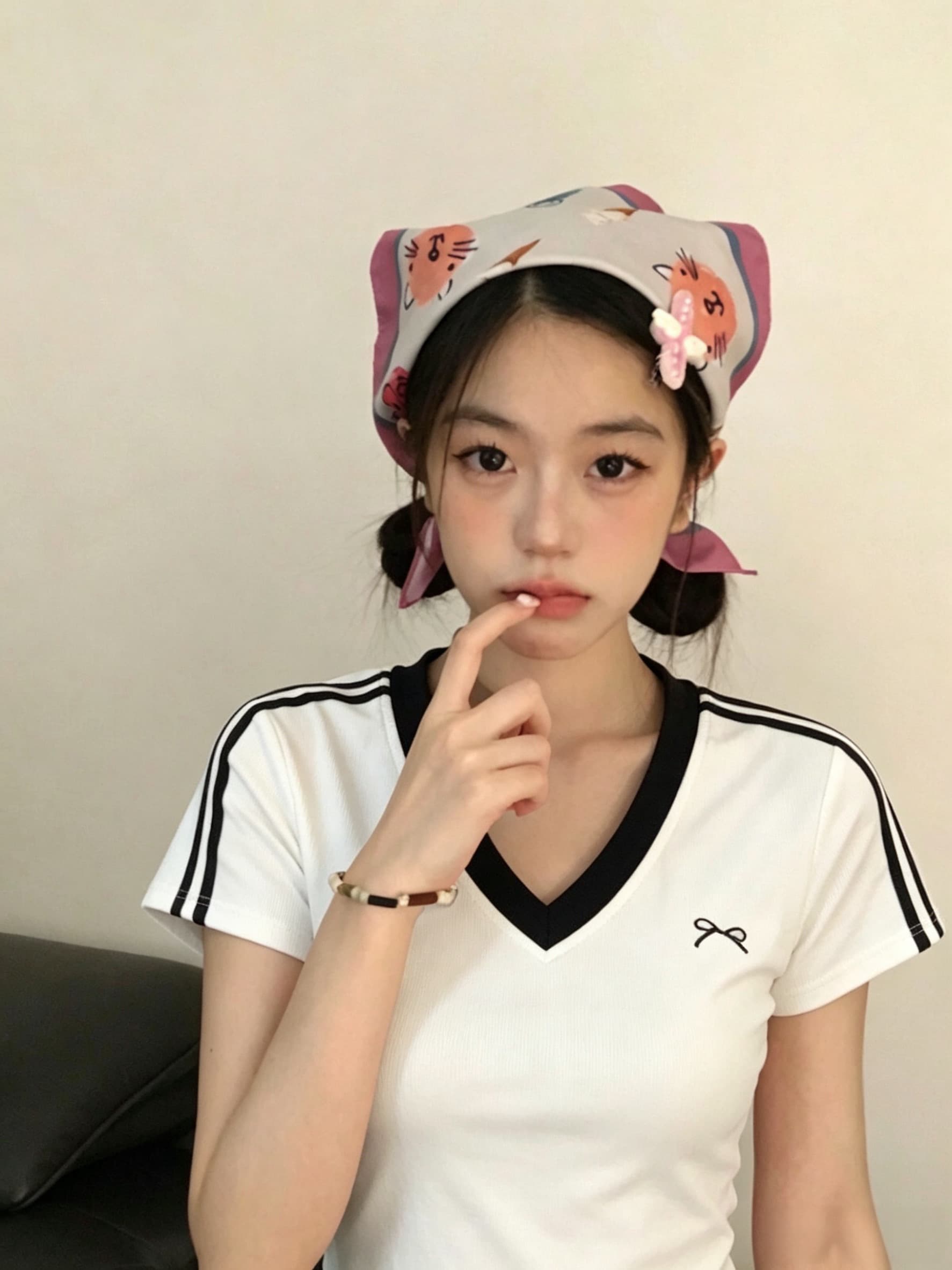 좋은 품질 자수 네리 가게 천 광저우 천 사람들 면 260 그램 V넥 반팔 티셔츠