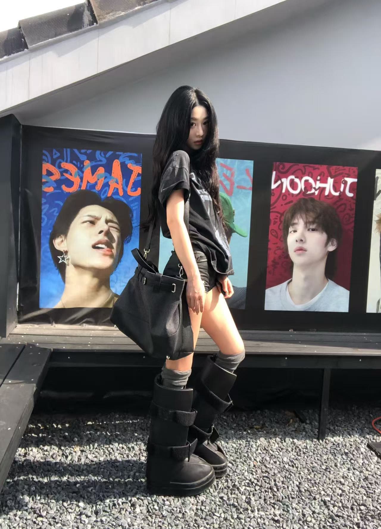 워싱 블랙 20 개 230 크 빗질하다 닫기 이후 패키지 칼라 루즈핏 프린트 반팔 티셔츠 상세 이미지 4