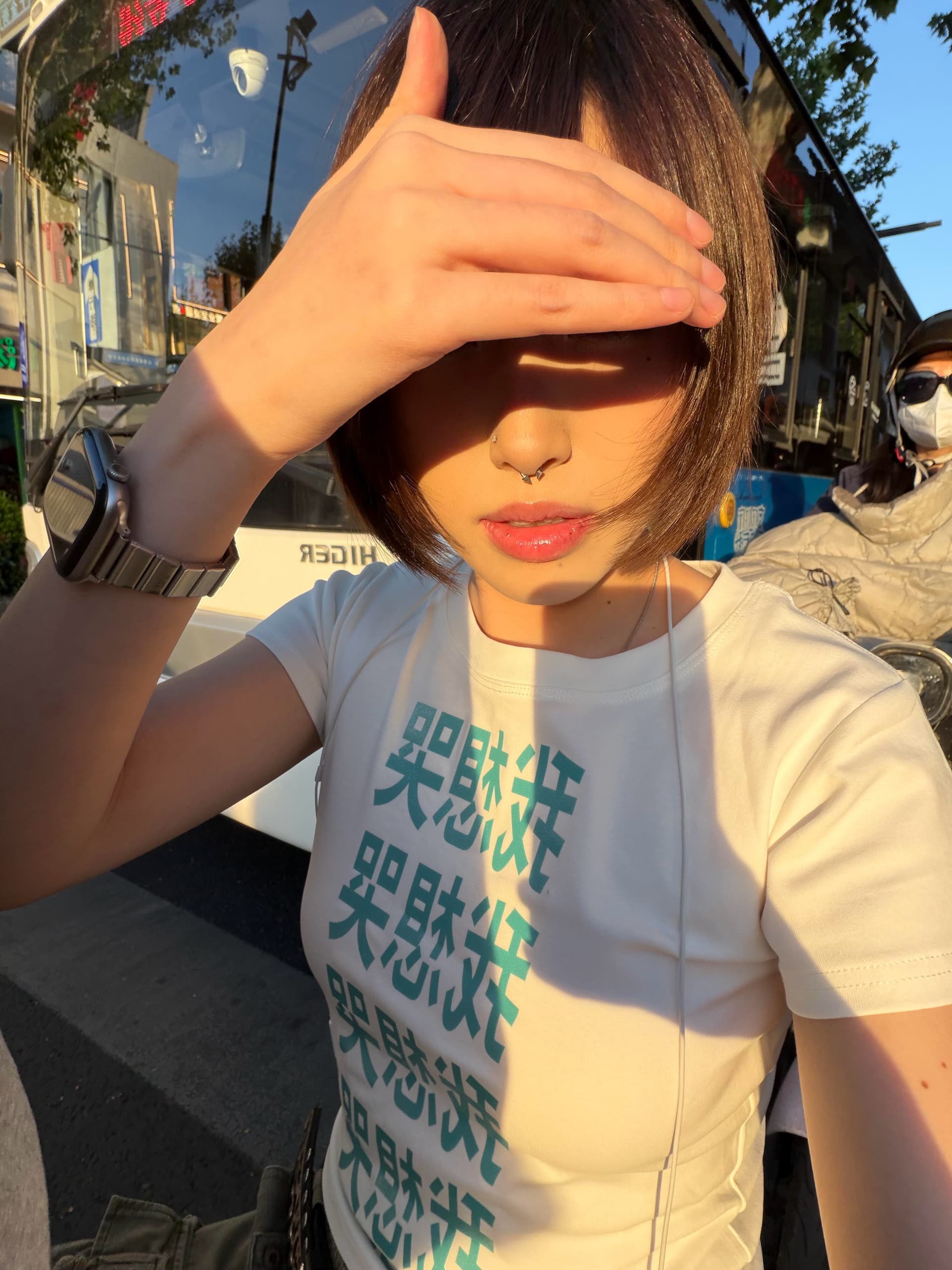 아메리칸 레트로 긍정적 인 어깨 라운드 넥 프린트 반팔 티셔츠 이미지 2