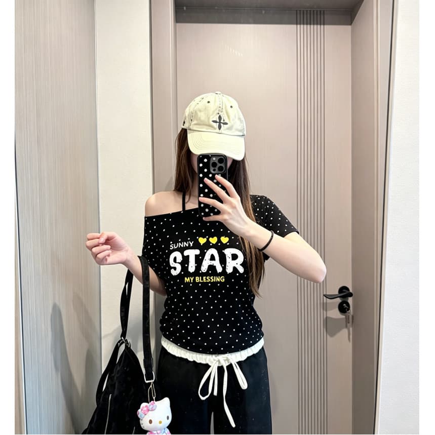 한 부서 도트 무늬 비스듬한 어깨 프린트 반팔 티셔츠 여성 상세 이미지 3