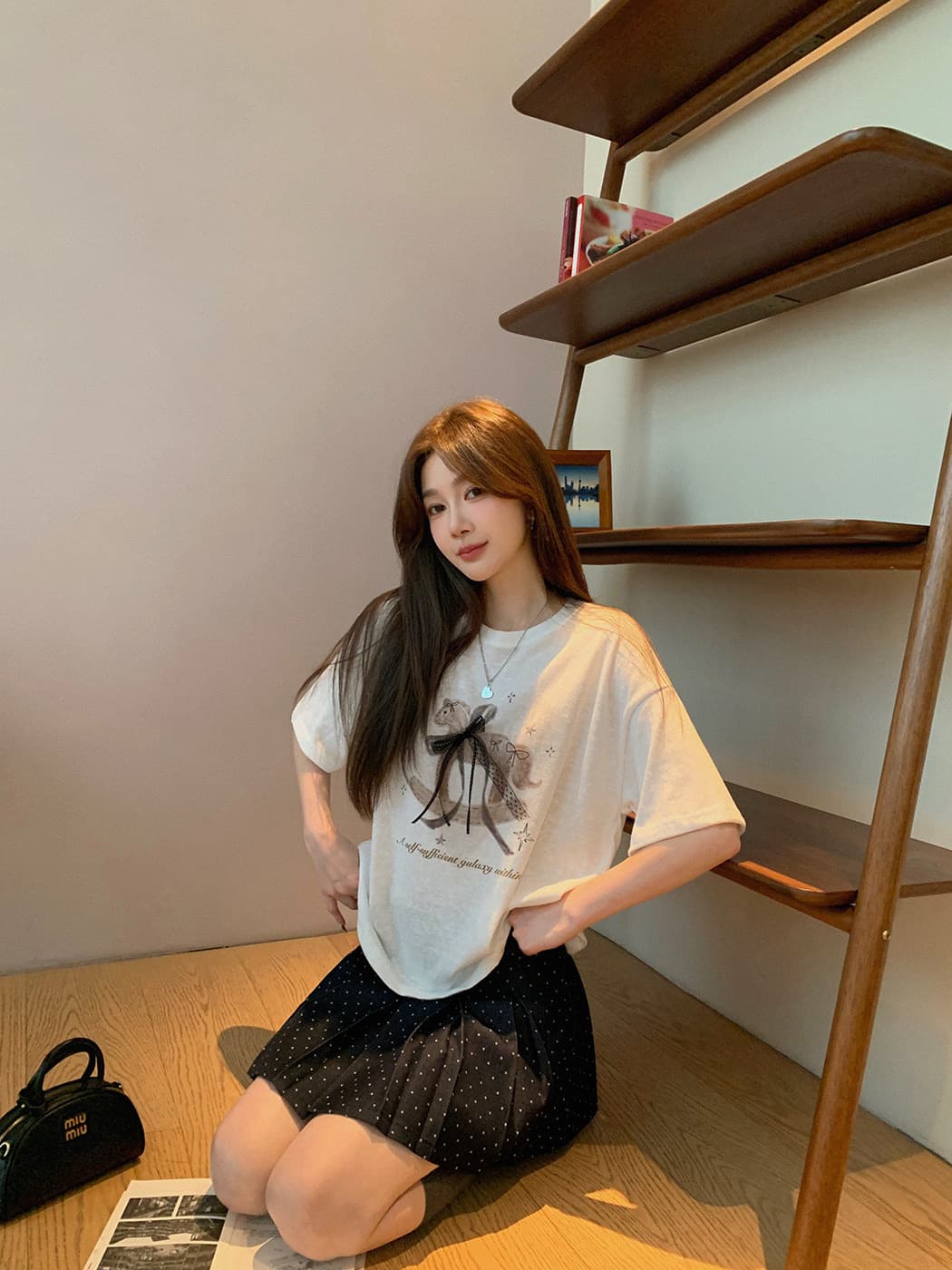 라이 경기 서울 눈꽃 레이스 나비 매듭 리본 트로이 목마 프린트 t 얇은 스타일 슬림해 보이는 라운드 넥 가을 어깨 반팔 맨위 이미지 4